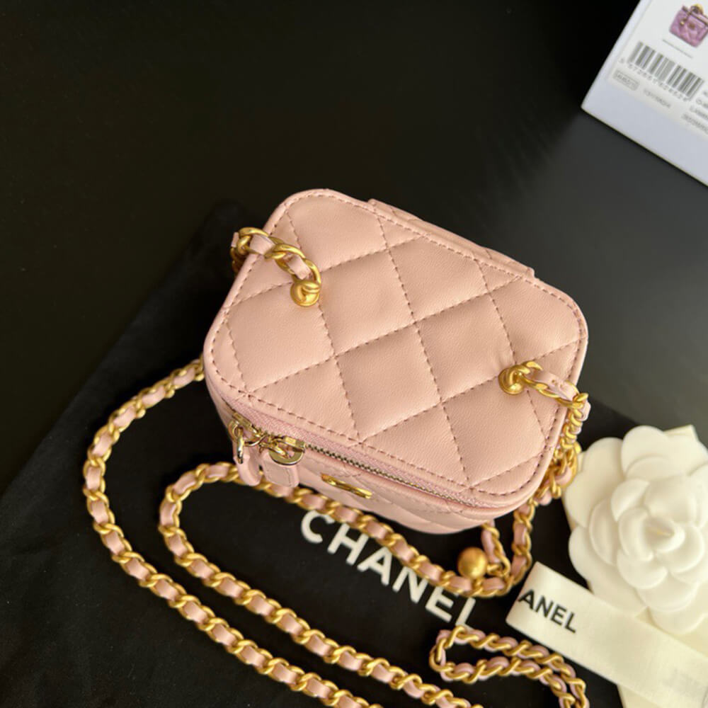 CHANEL Quilted Pearl Crush Mini Vanity Case