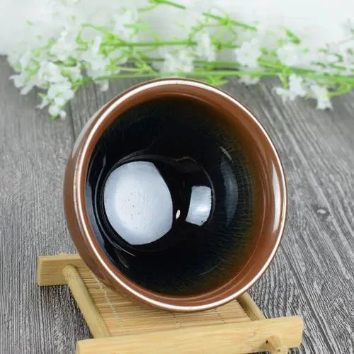 One mountain, one river, one bright moon; one teacup, one tea, one old man
