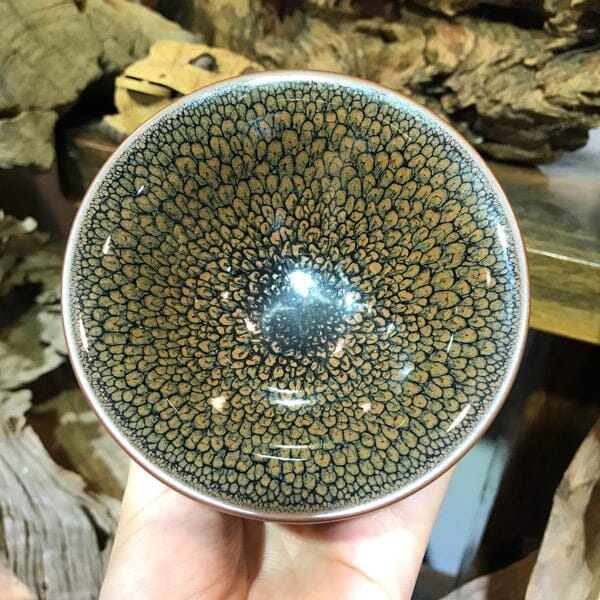 Chinese Ceramics: White, Celadon, Black, and Iconic