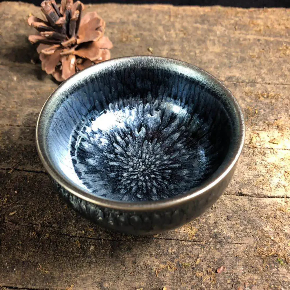 On the Issue of Rusting in Jianzhan Teacups.