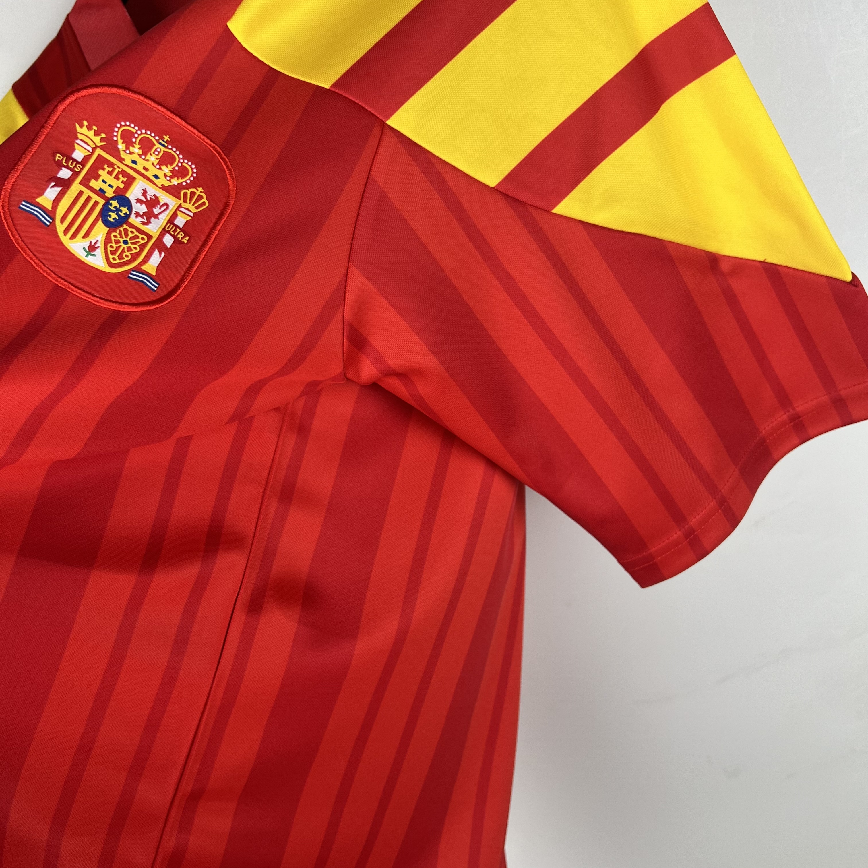 SIUjerseys-Retro Spain 1992 Home Stadium Jersey