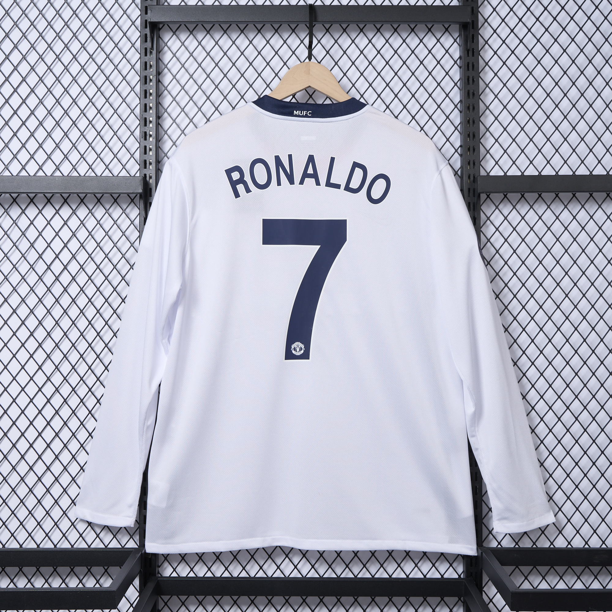 SIUjerseys-Retro Manchester United 08-09 Away Long Sleeve Jersey