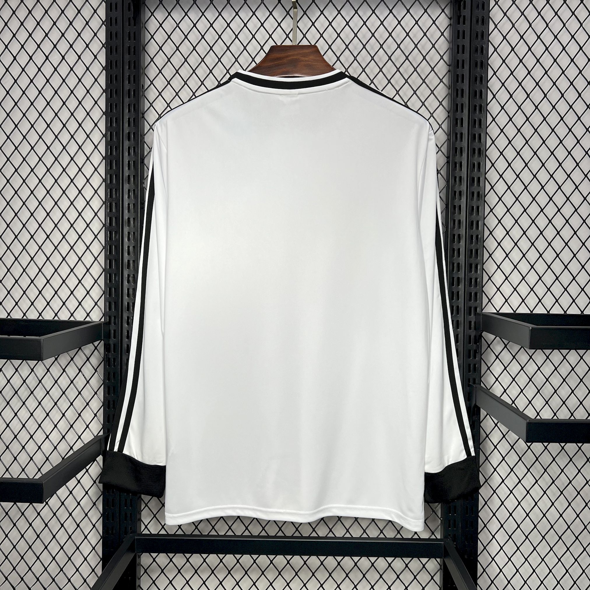 ManixJersey.com | Retro Colo Colo 1991 Home Long Sleeve Jersey -Customize Name, Number and Patch | Worldwide Shipping