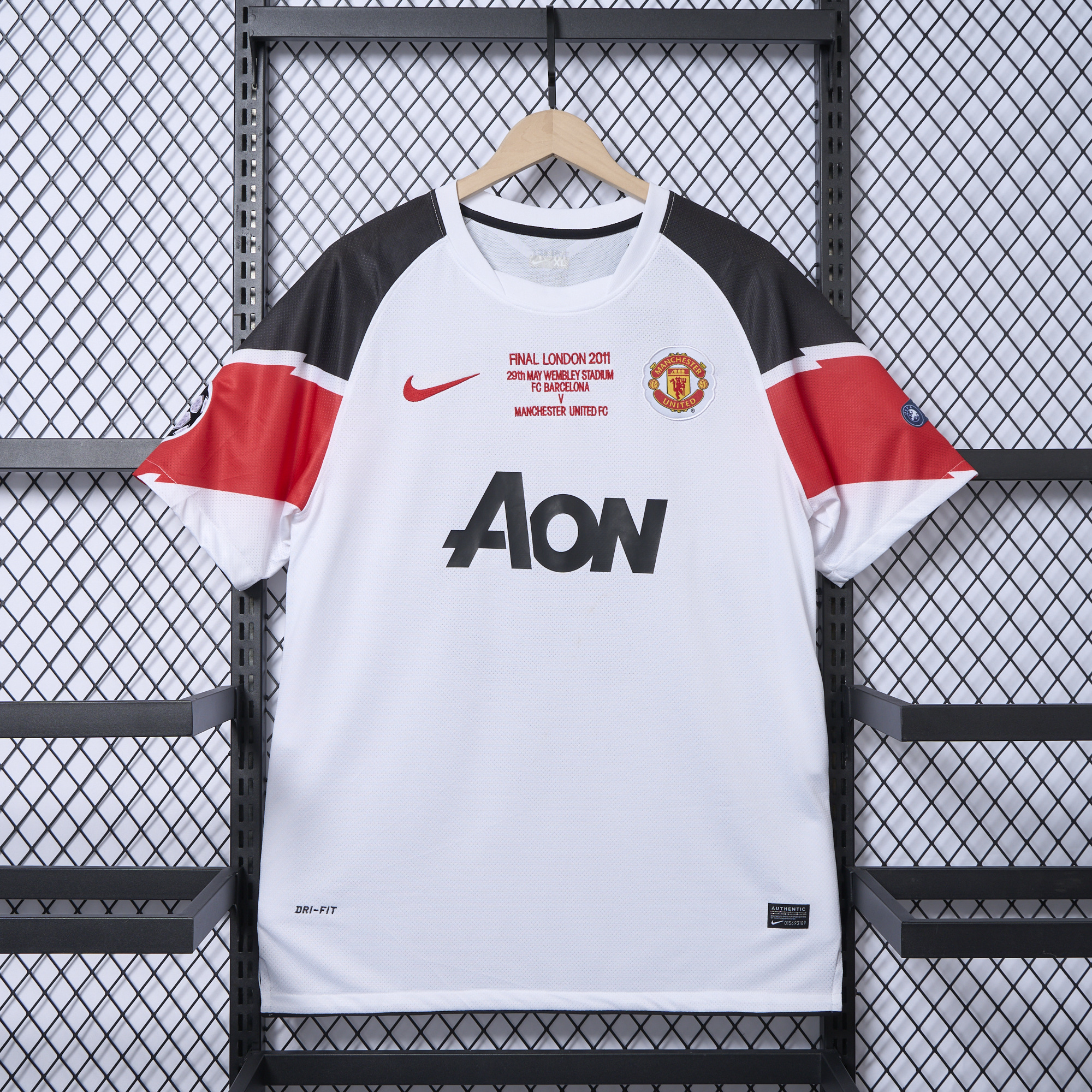GlobeJersey-Retro Manchester United 10-11 Away Jersey - Champions League Final Version