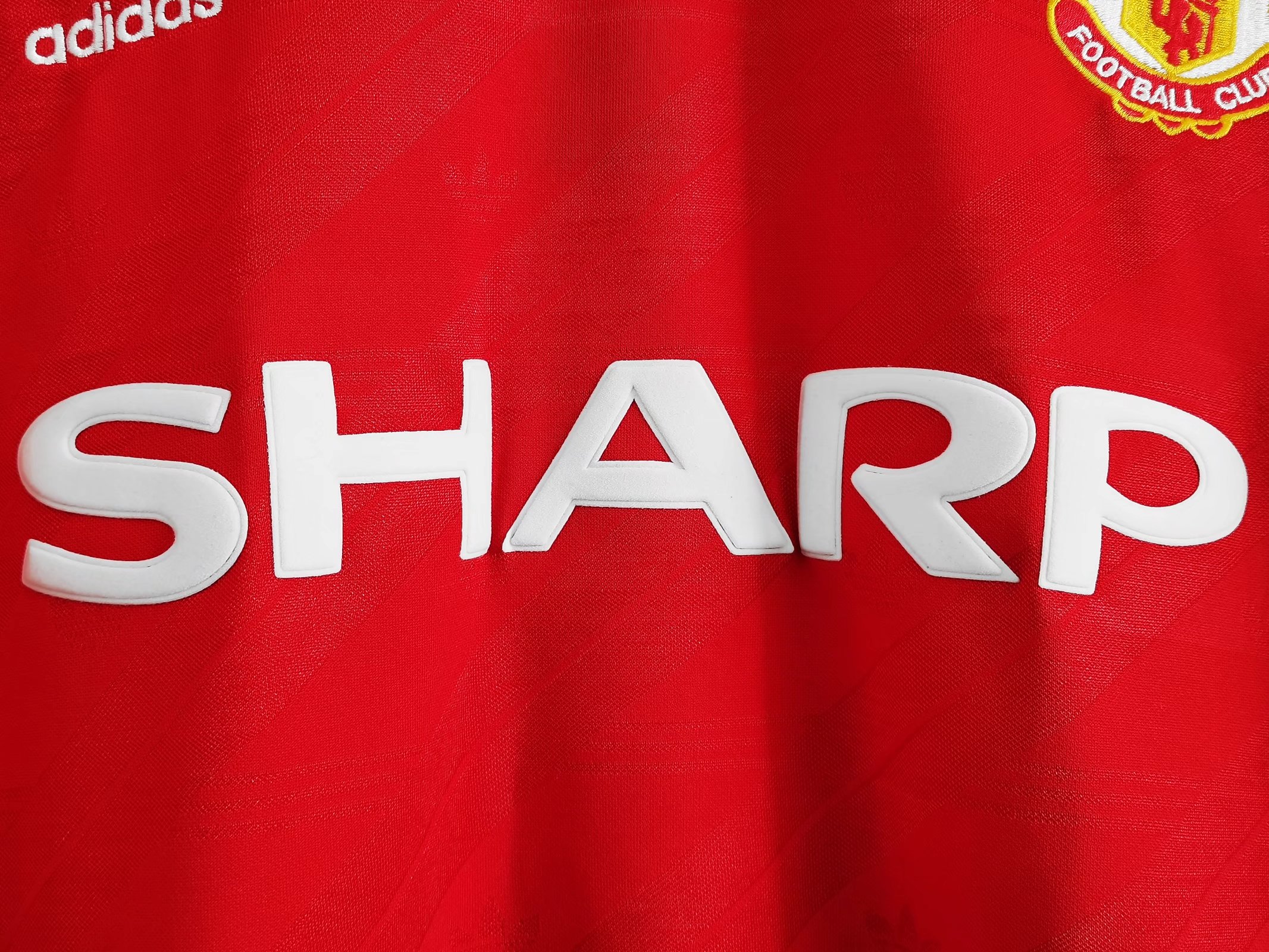 ManixJersey.com | Retro Manchester United 86-88 Home Long Sleeve Jersey -Customize Name, Number and Patch | Worldwide Shipping