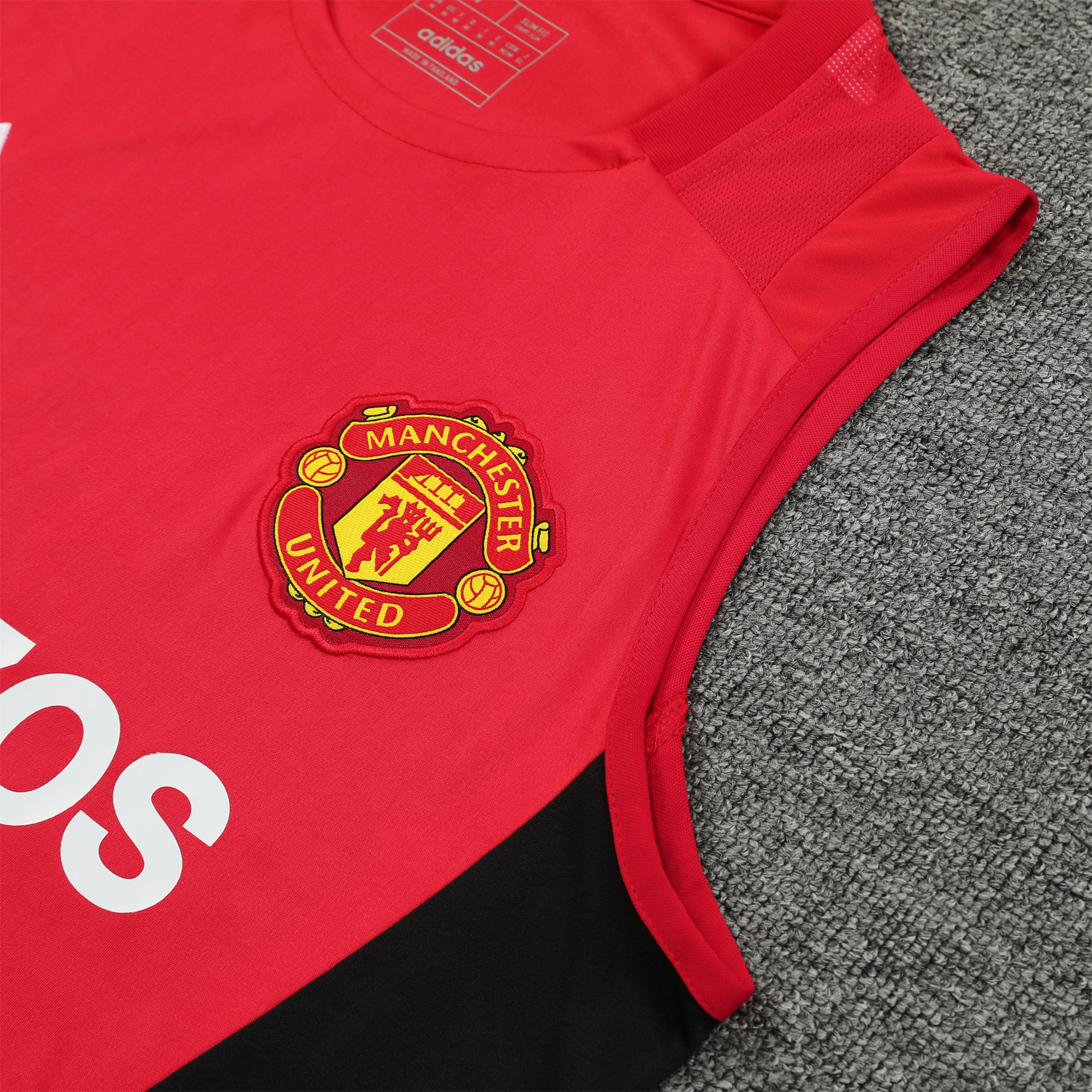 ManixJersey.com | Manchester United 24-25 Vest Training Set - Red -Customize Name, Number and Patch | Worldwide Shipping