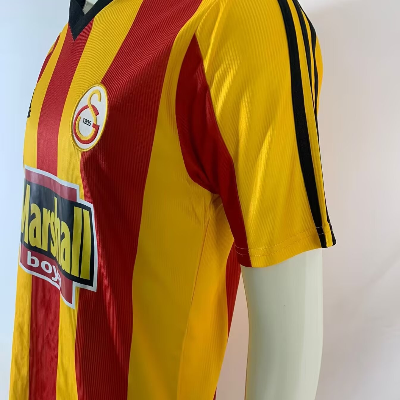 SIUjerseys-Retro Galatasaray 1999-00 Home Jersey