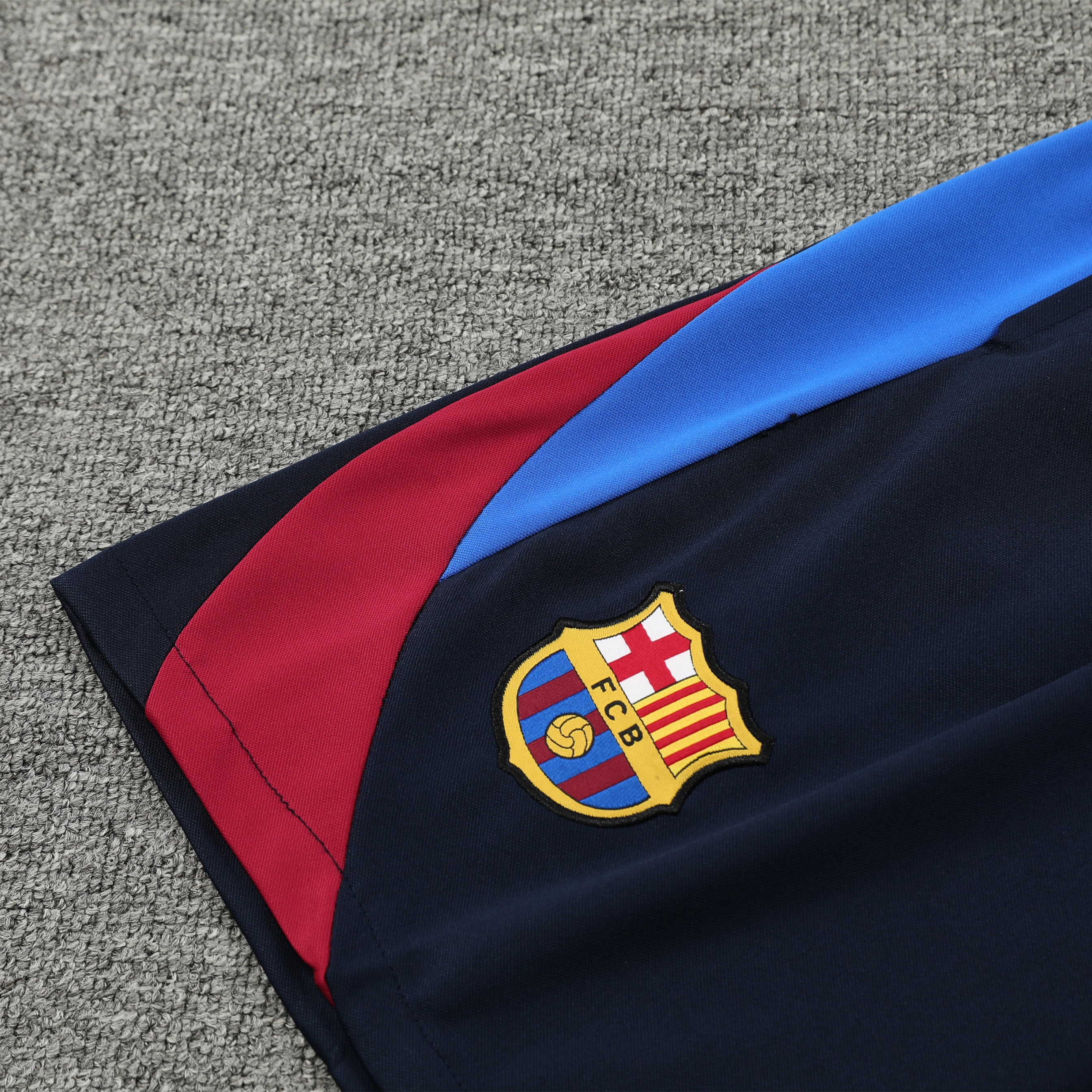 ManixJersey.com | Barcelona 24-25 Training Vest Suit - White with Pattern -Customize Name, Number and Patch | Worldwide Shipping