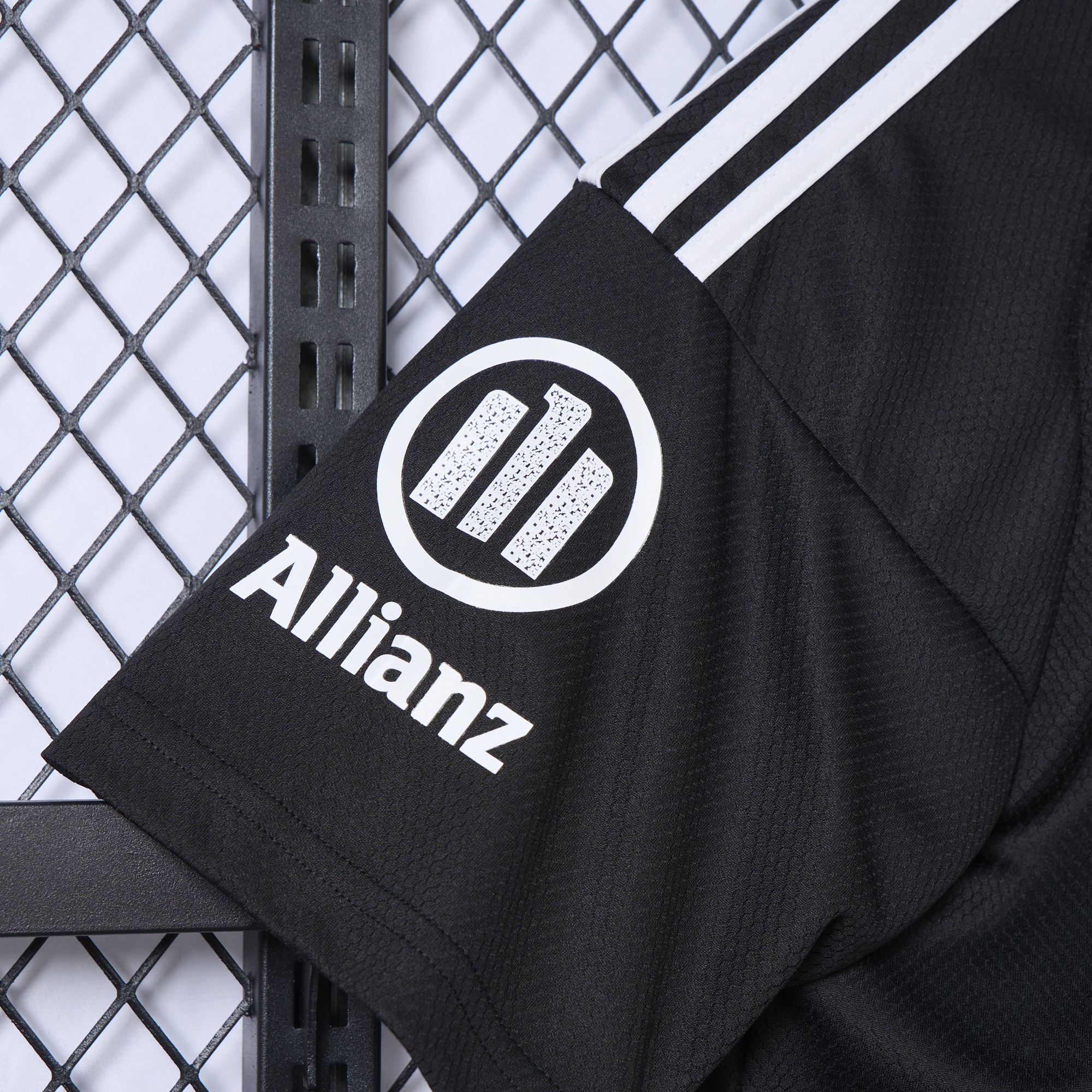 ManixJersey.com | Bayern Munich 24-25 Third Goalkeeper Black Jersey - Fans Version -Customize Name, Number and Patch | Worldwide Shipping