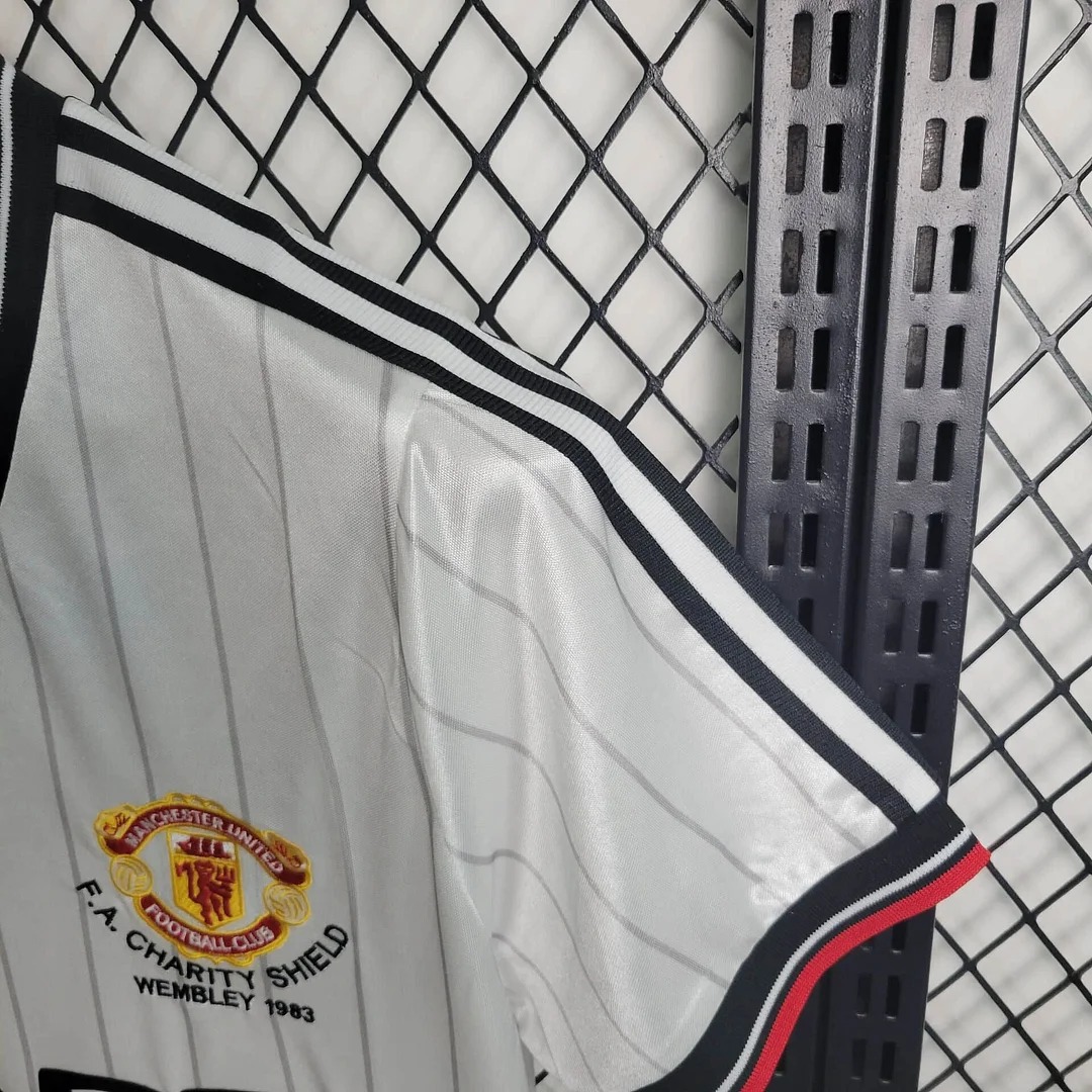 SIUjerseys-Retro Manchester United 82-83 Away Jersey