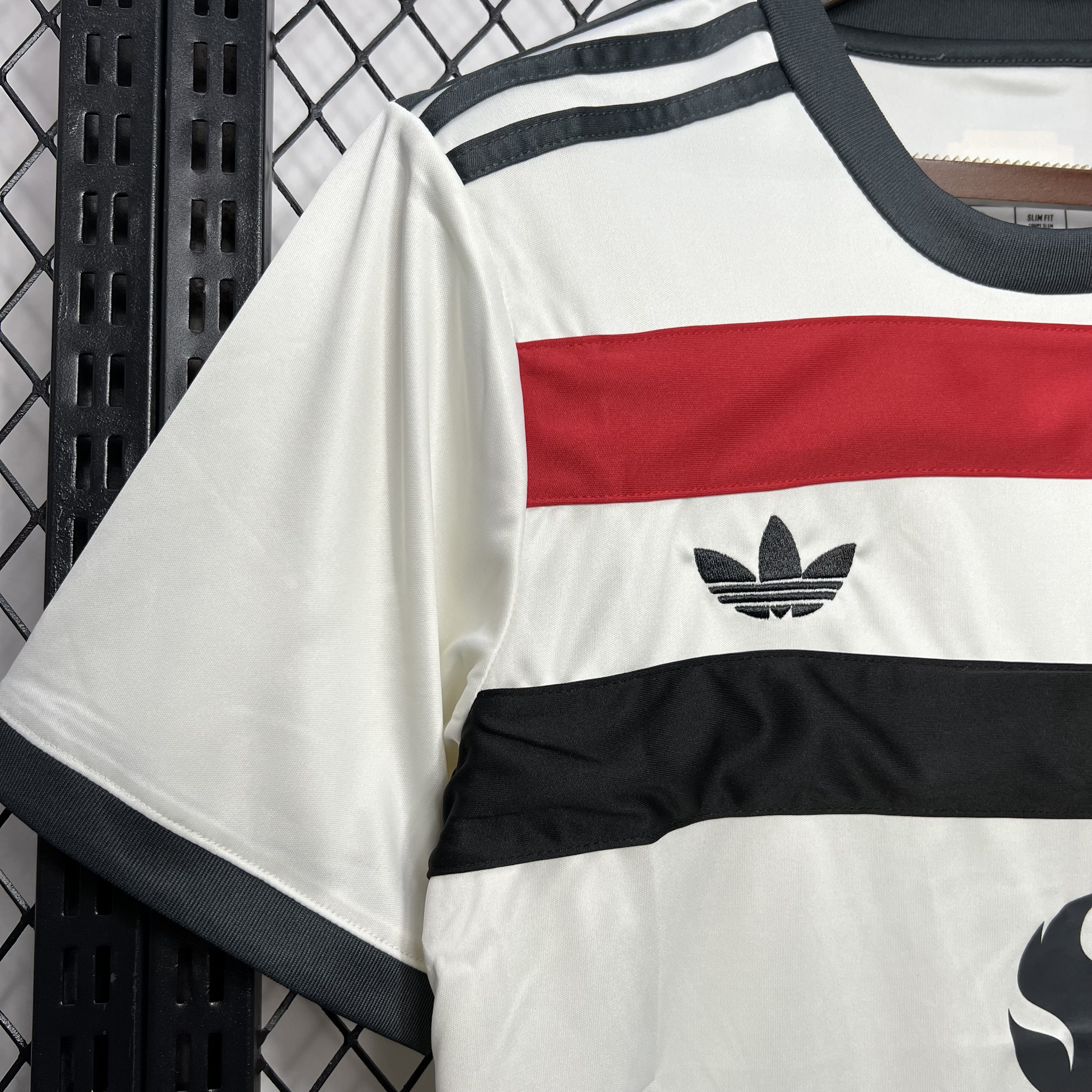 ManixJersey.com | Manchester United 24-25 Third Jersey - Fans Version -Customize Name, Number and Patch | Worldwide Shipping