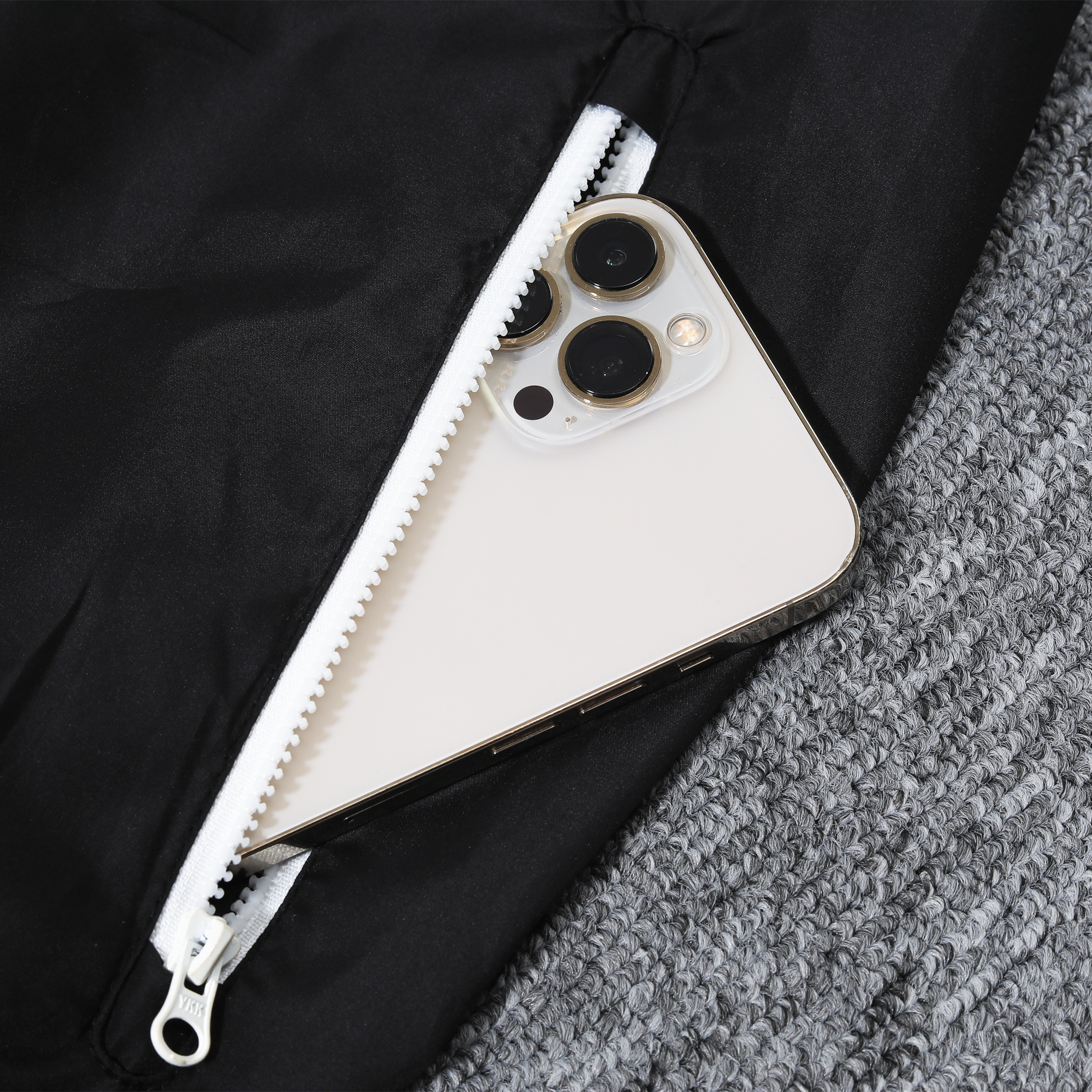 ManixJersey.com | Germany 2024 National Flag Tricolor Hooded Windbreaker - Player Version -Customize Name, Number and Patch | Worldwide Shipping