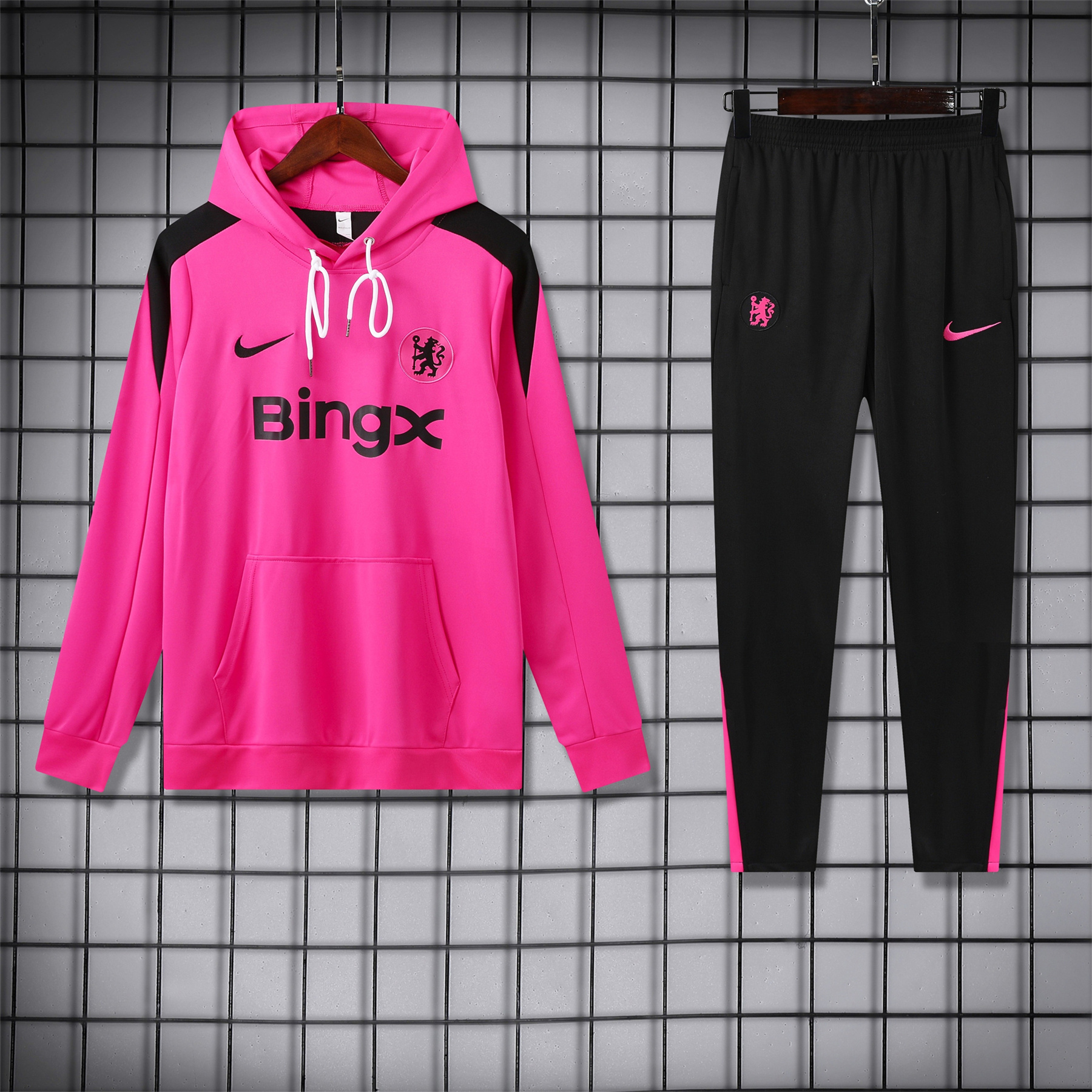 SIUjerseys-C.H.E.L.S.E.A 24-25 Training Hoodie Set - Pink Hoodie and Black Pants