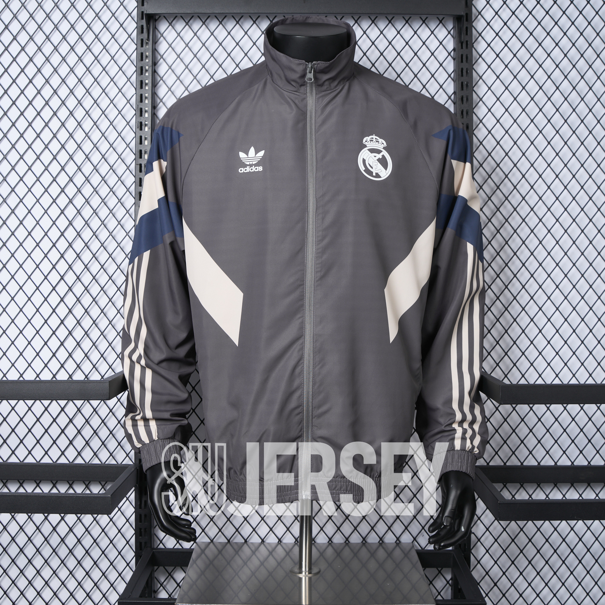 UltraTrikot-Real Madrid 24-25 Throwback Windbreaker Jacket - Grey