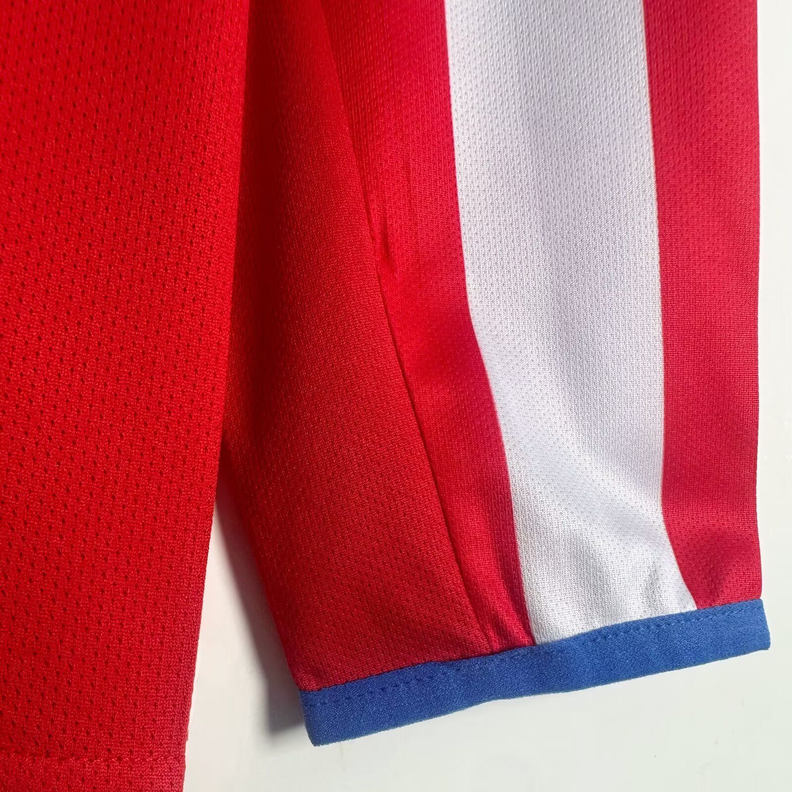 SIUjerseys-Retro Atletico Madrid 2004-05 Home Long Sleeves Jersey - S.p.i.d.e.r M.a.n