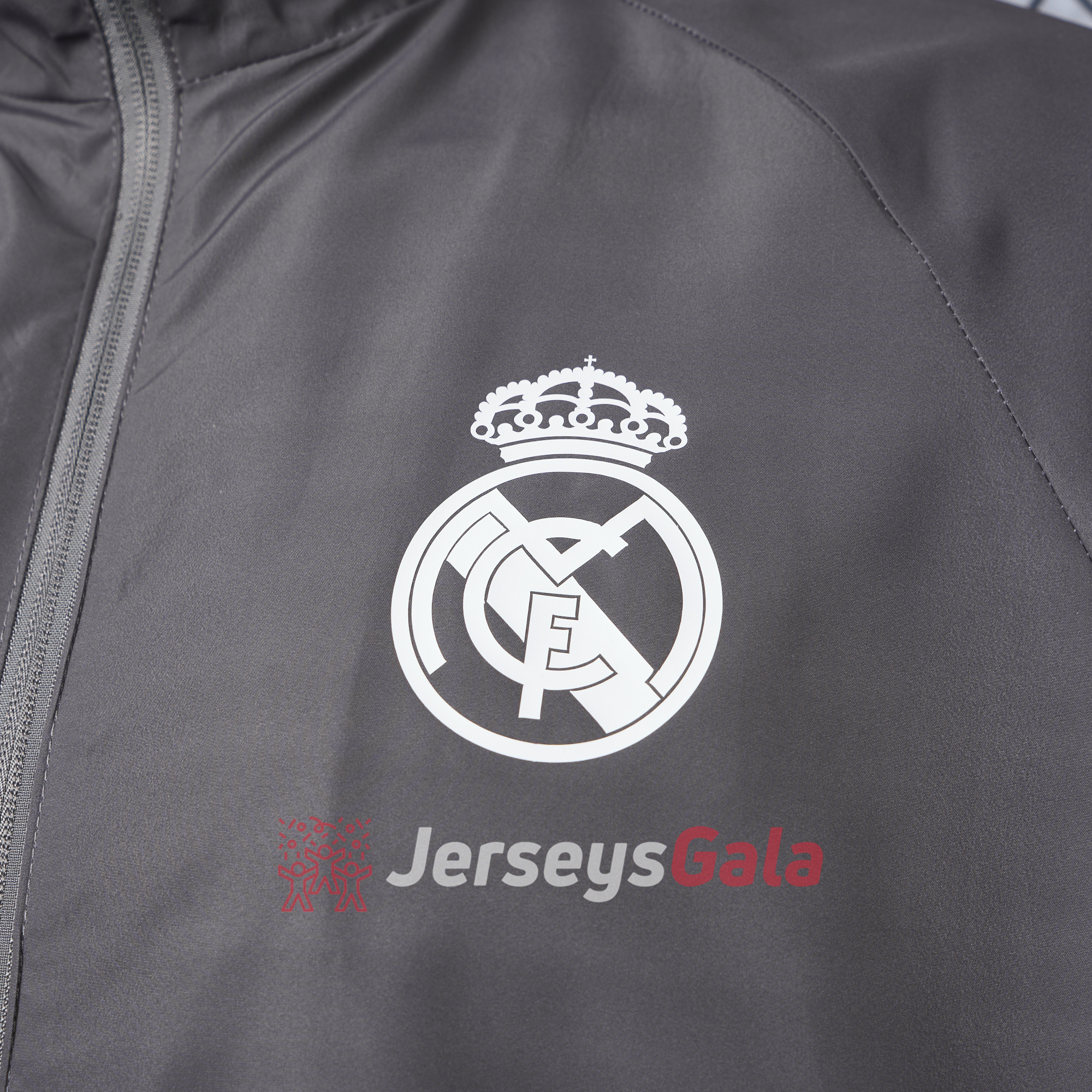 JerseysGala.com | Real Madrid 24-25 Throwback Windbreaker Jacket - Grey -Customize Name, Number and Patch | Worldwide Shipping