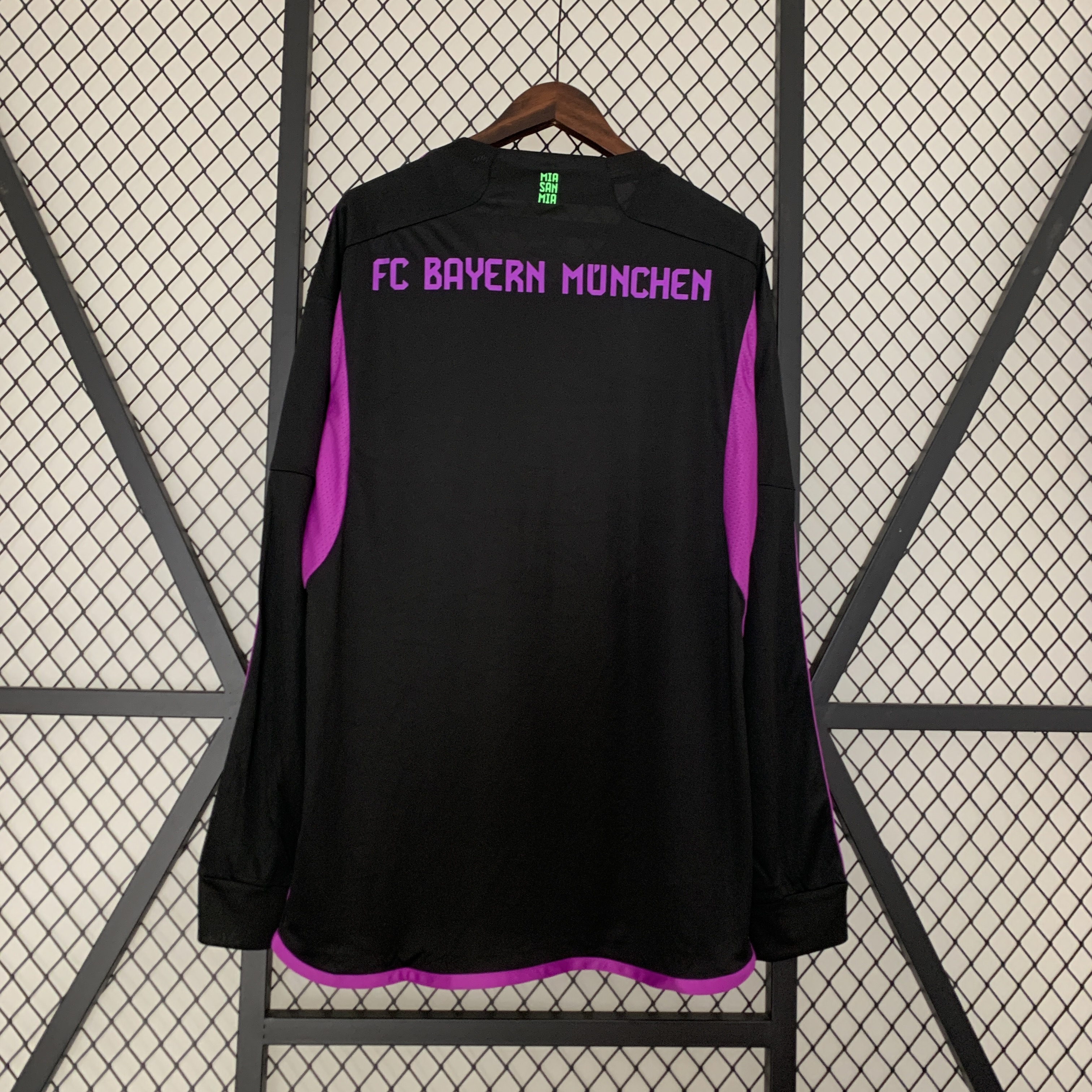 Bayern Munich 23-24 Away Long Sleeve Jersey - Fans Version:football jersey mysite: unitedjerseyfootball 邓江浪:football