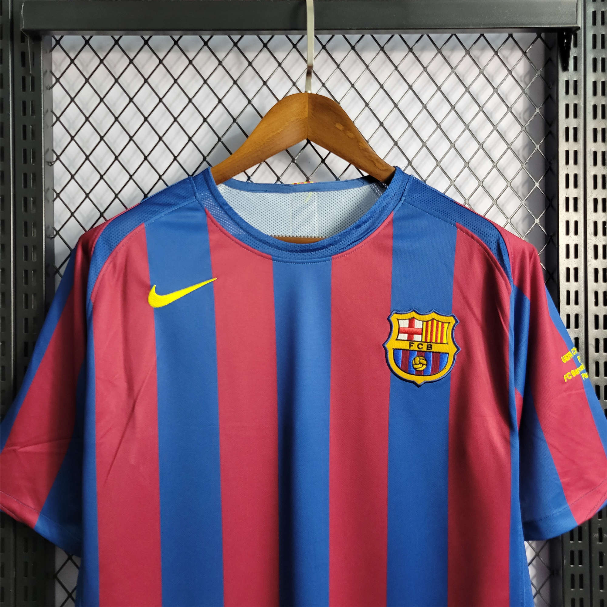 SIUjerseys-Retro Barcelona 05-06 Home Stadium Jersey - UEFA Champions League Final