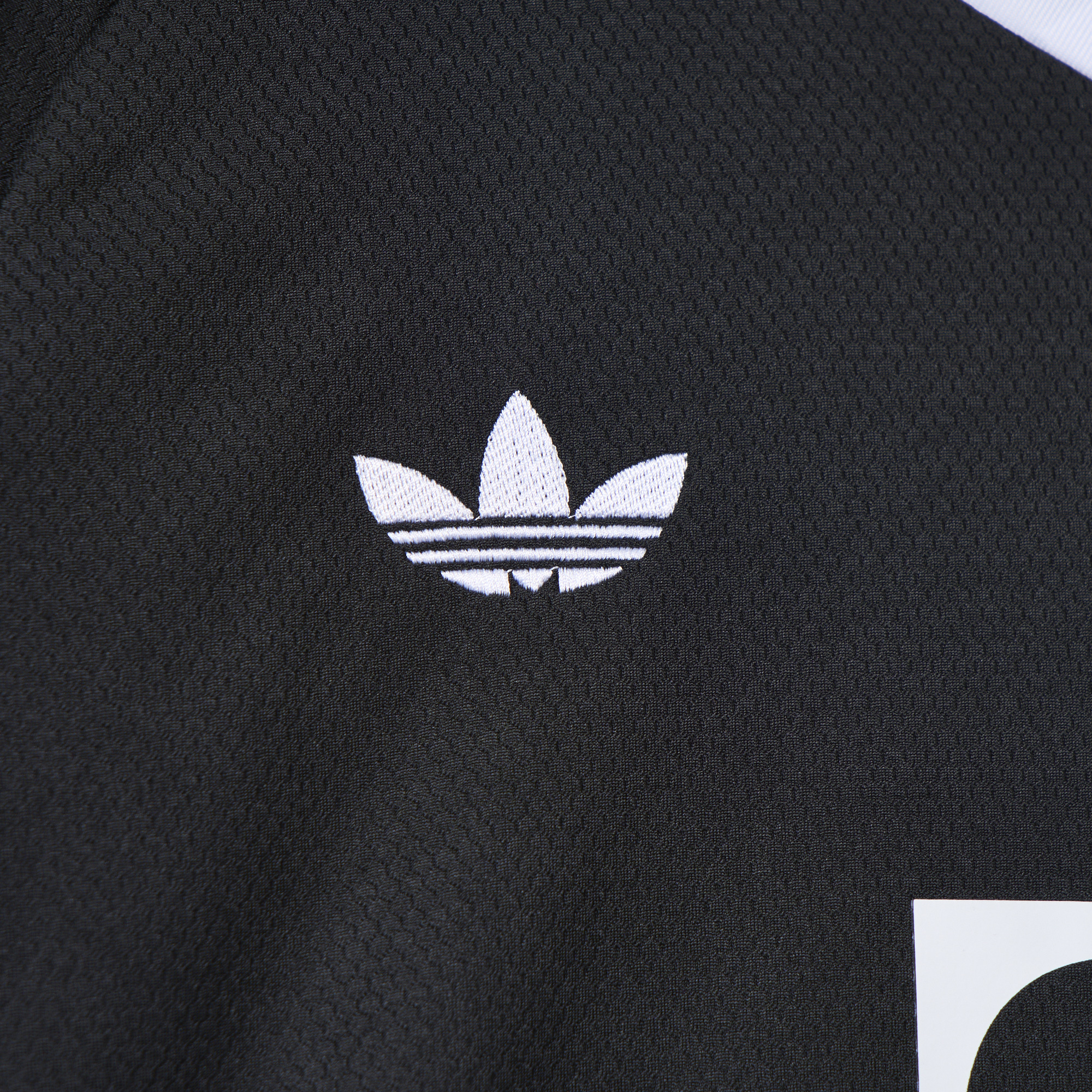 ManixJersey.com | Bayern Munich 24-25 Third Goalkeeper Black Jersey - Fans Version -Customize Name, Number and Patch | Worldwide Shipping