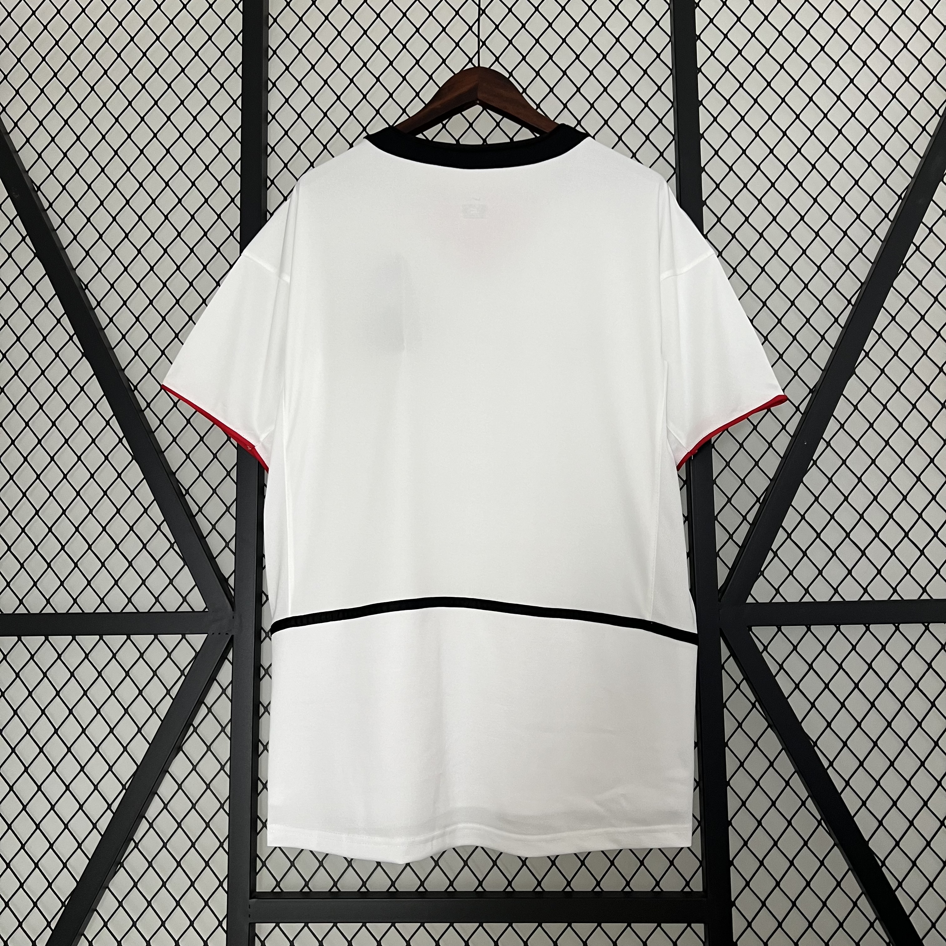 Higojerseys-Retro Manchester United 03-04 Away Stadium Jersey