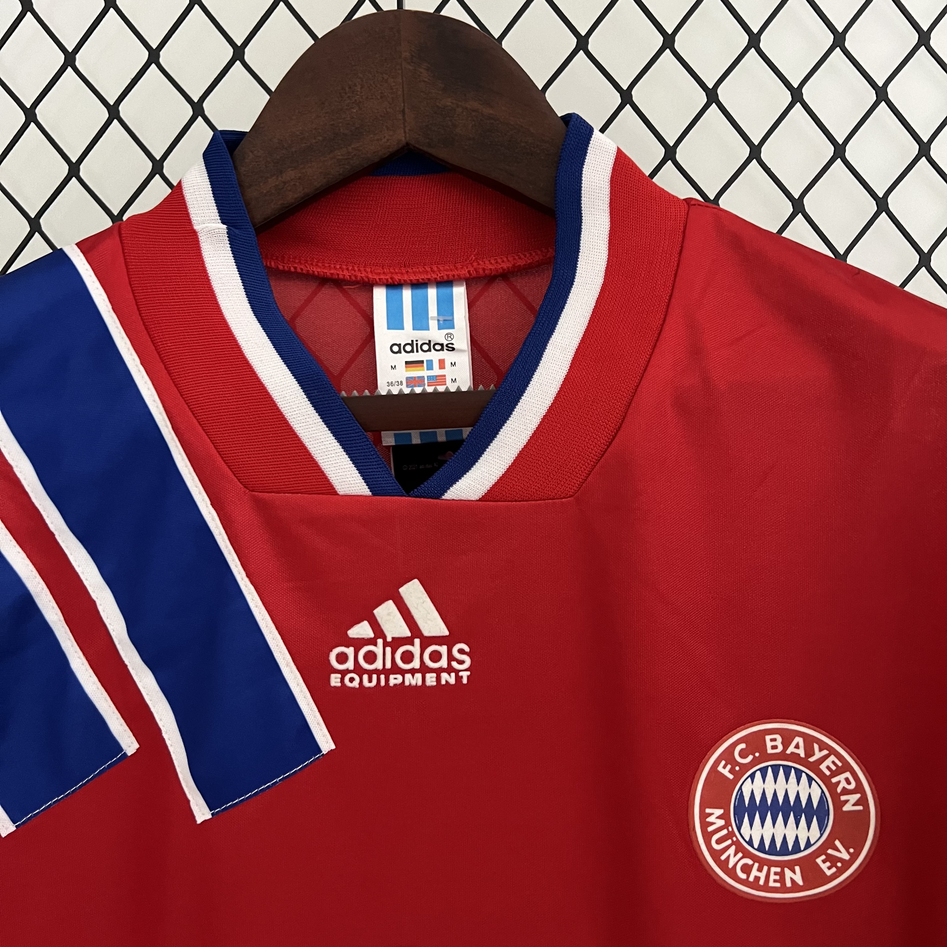 SIUjerseys-Retro Bayern Munich 93-95 Home Stadium Jersey