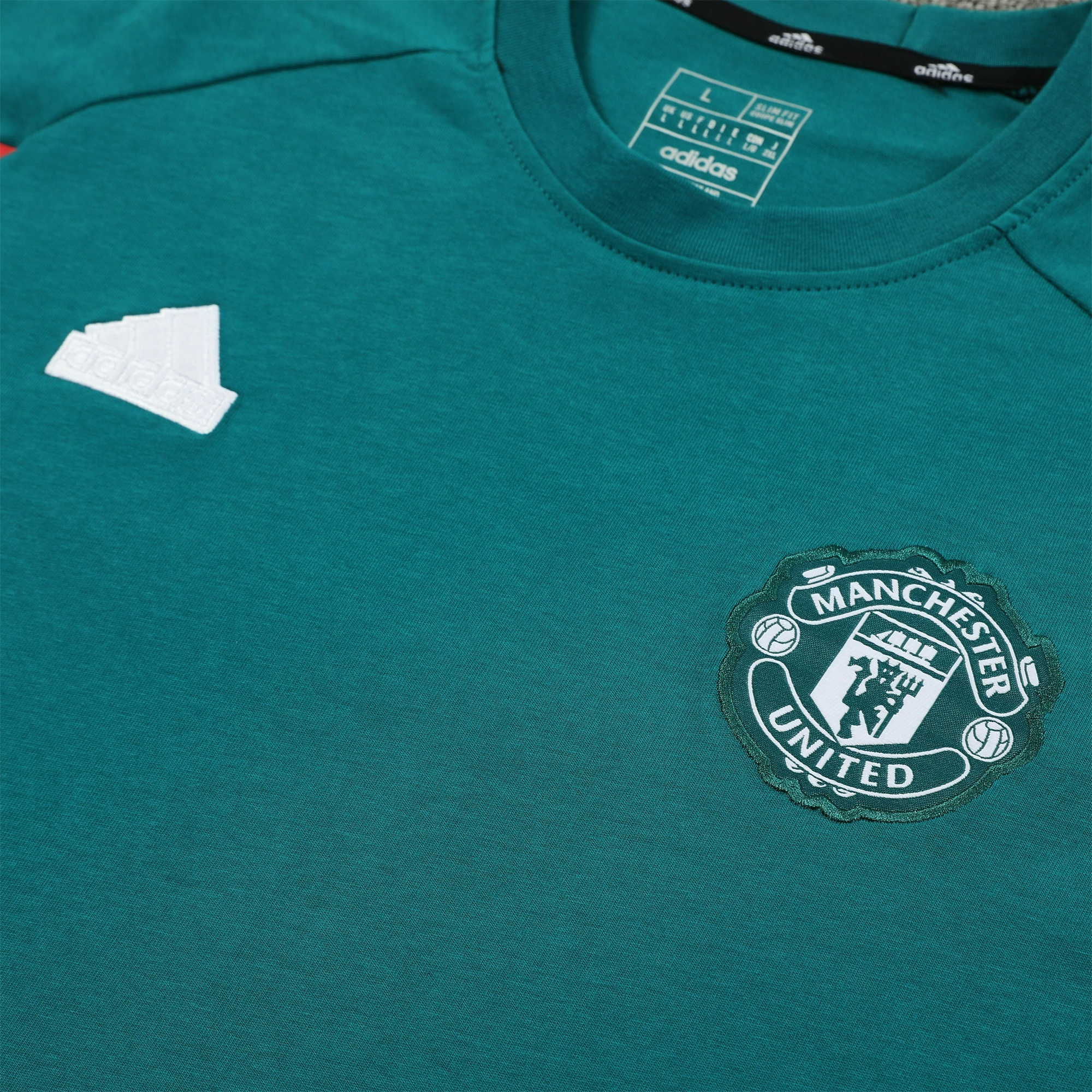 ManixJersey.com | Manchester United 24-25 Short-Sleeve Training Set - Deep Green Top & Grey Shorts -Customize Name, Number and Patch | Worldwide Shipping