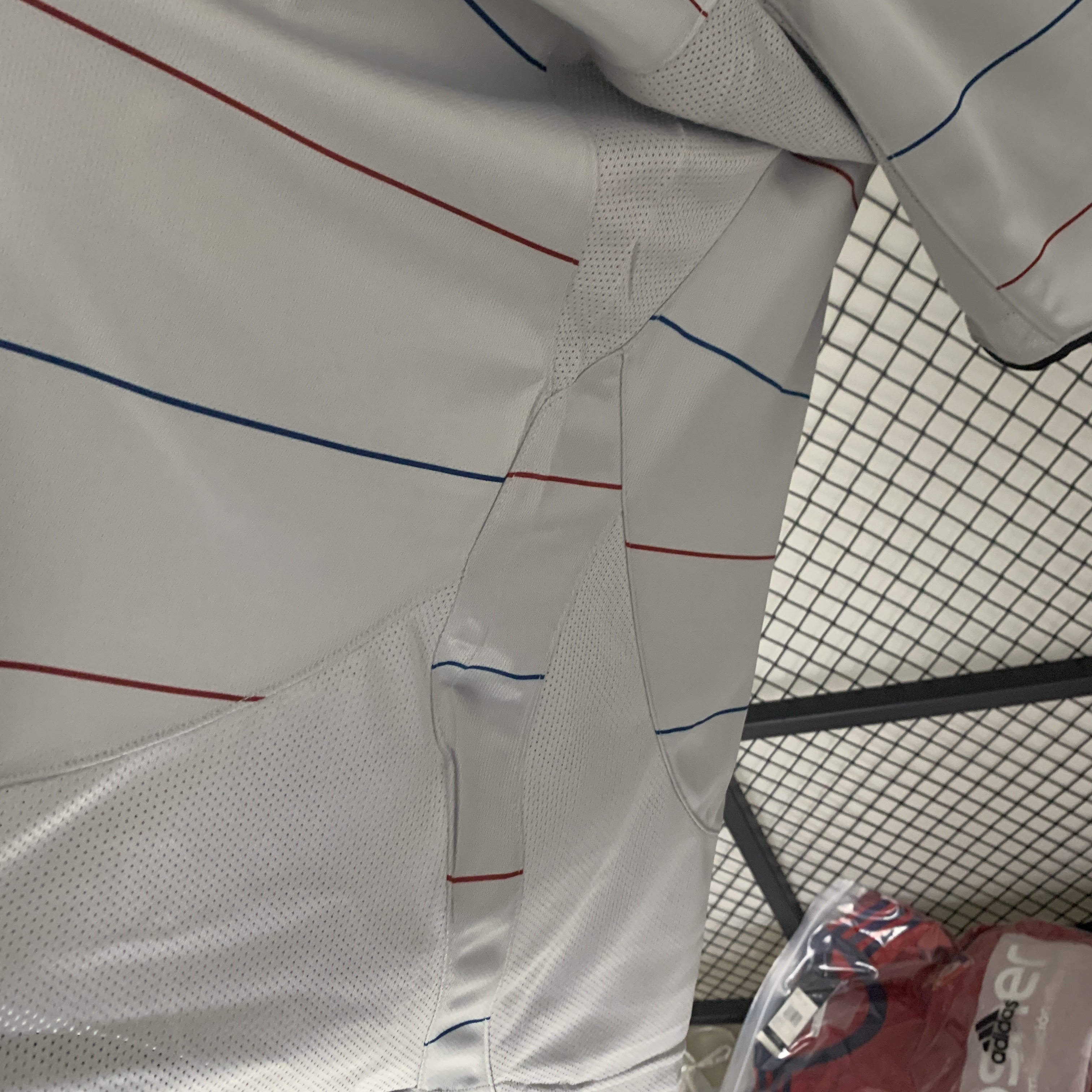 SIUjerseys-Retro Barcelona 03-04 Away Stadium Jersey