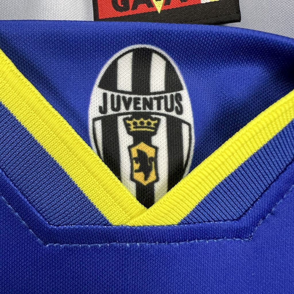 ManixJersey.com | Retro Juventus 1996-97 Away Jersey -Customize Name, Number and Patch | Worldwide Shipping