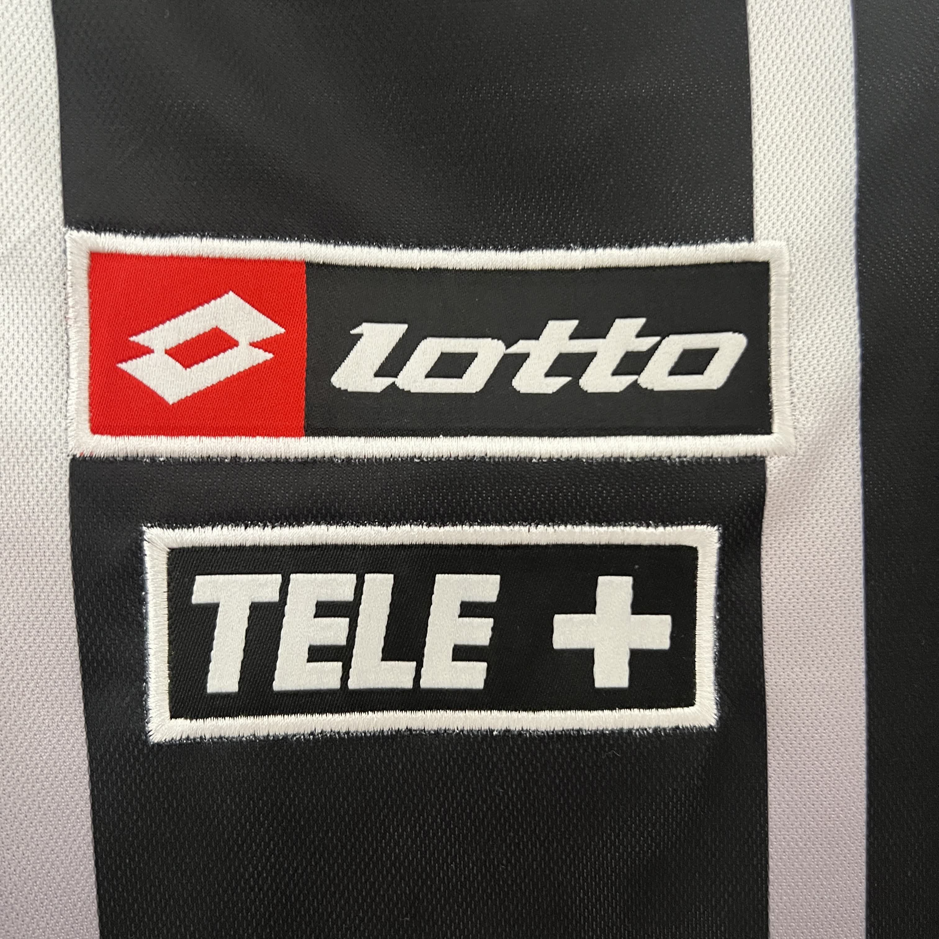 ManixJersey.com | Retro Juventus 2000-01 Black Training Jersey -Customize Name, Number and Patch | Worldwide Shipping