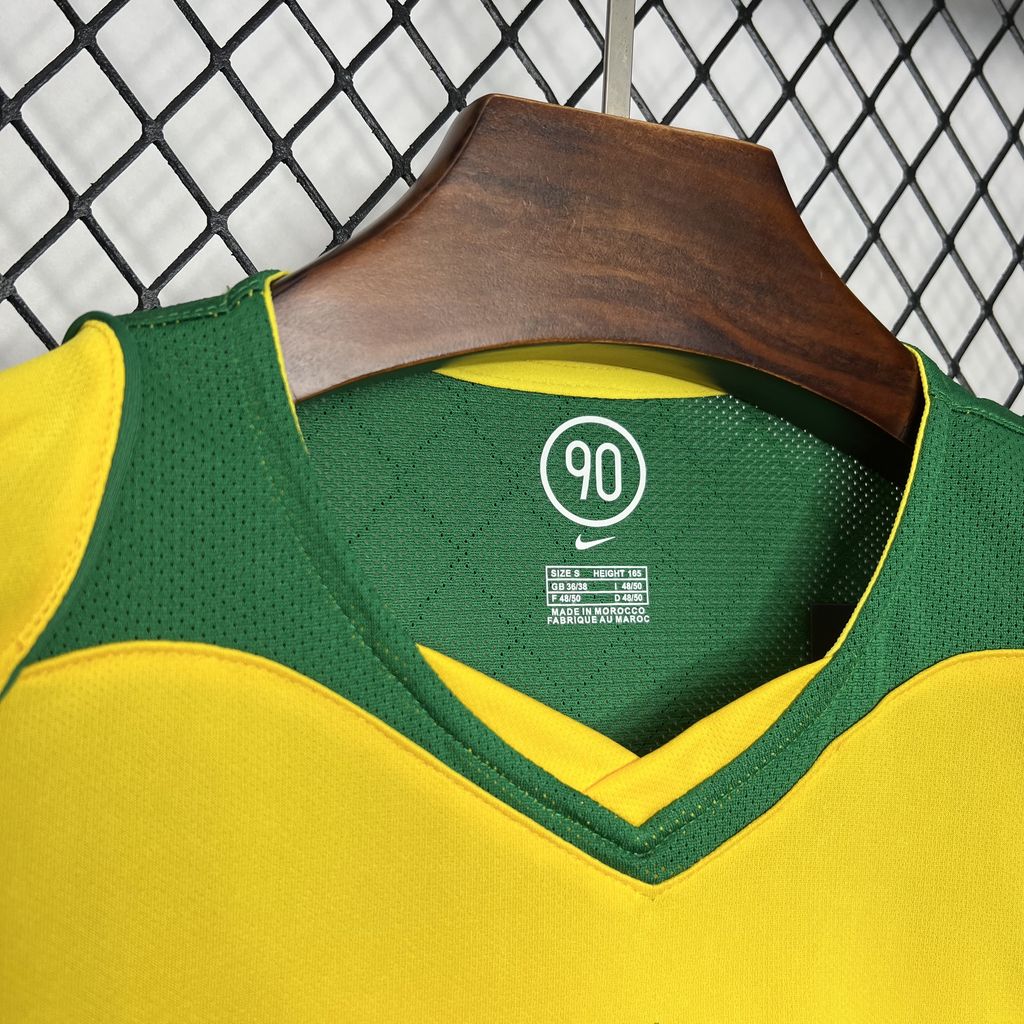 SIUjerseys-Retro Brazil 2004 Home Jersey