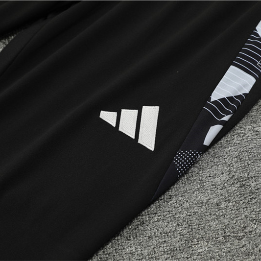 JerseysGala.com | Manchester United 24-25 Long Sleeve Training Set - Black -Customize Name, Number and Patch | Worldwide Shipping