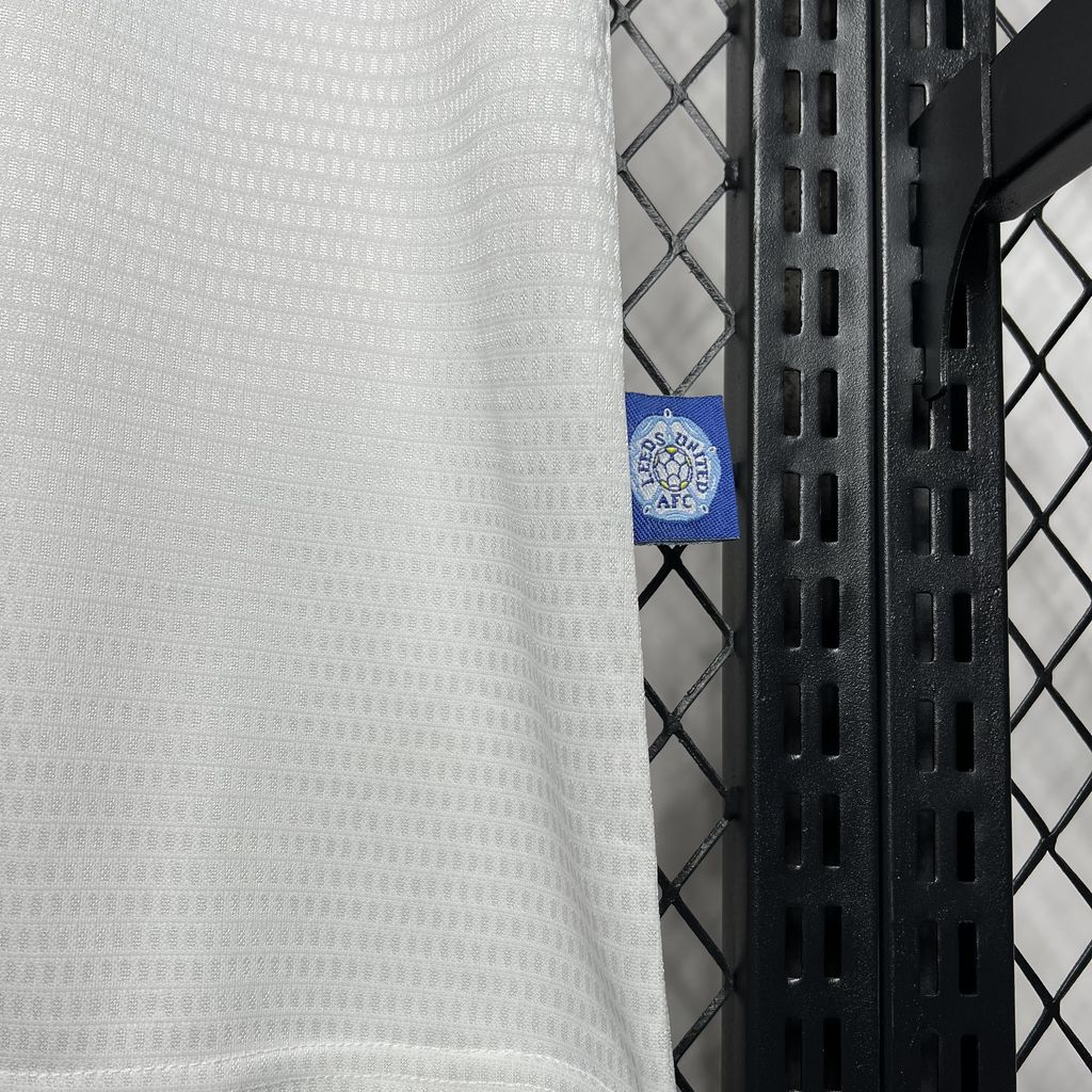 ManixJersey.com | Retro Leeds United 1995-96 Home Jersey -Customize Name, Number and Patch | Worldwide Shipping