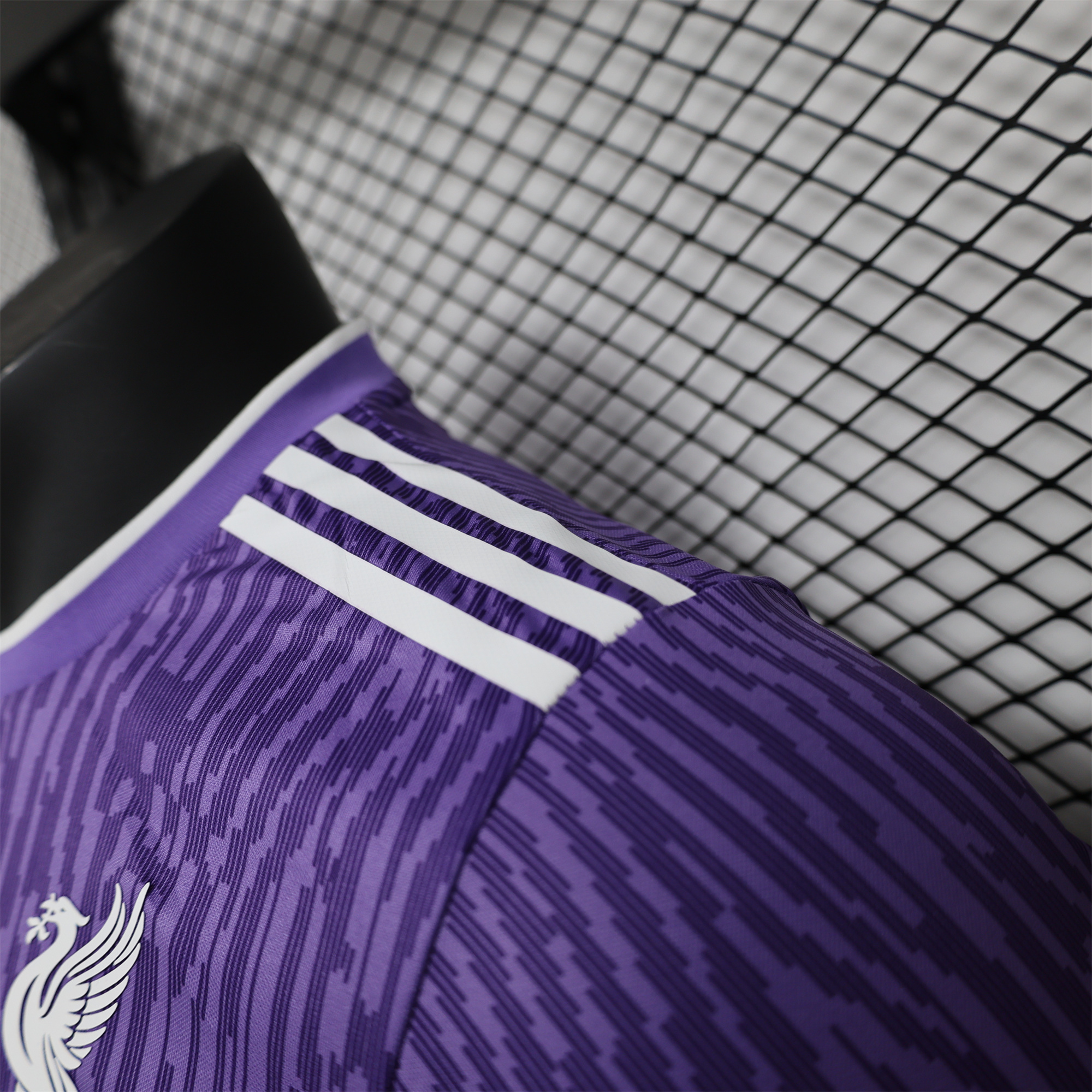 ManixJersey.com | Liver.pool 24-25 Purple Liver.pool Bird Special Edition Jersey - Player Version -Customize Name, Number and Patch | Worldwide Shipping