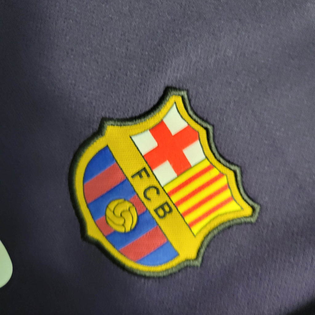 ManixJersey.com | Retro Barcelona 16-17 Away Stadium Long Sleeve Jersey -Customize Name, Number and Patch | Worldwide Shipping