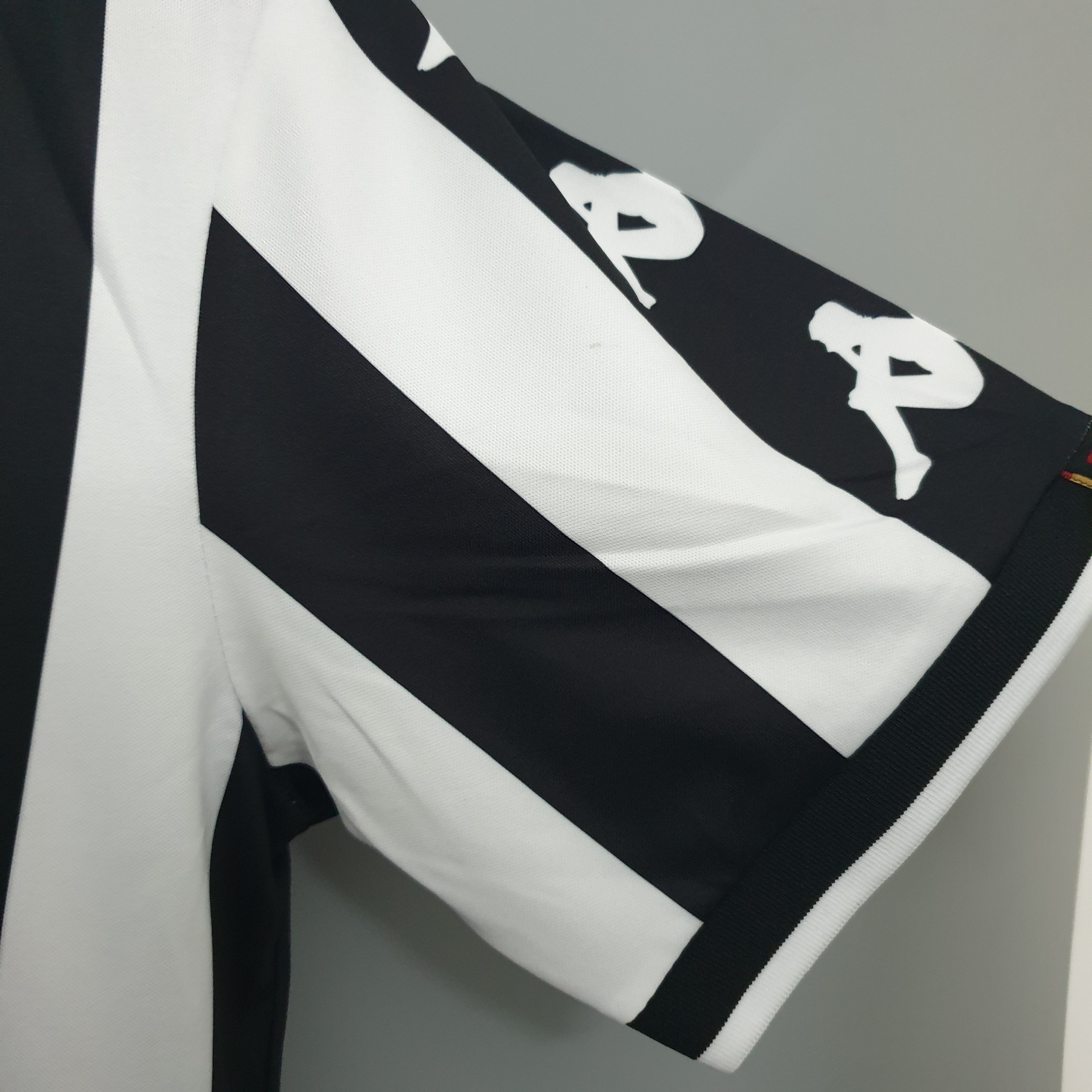 JerseysGala.com | Retro Juventus 1999-00 Home Stadium Jersey -Customize Name, Number and Patch | Worldwide Shipping