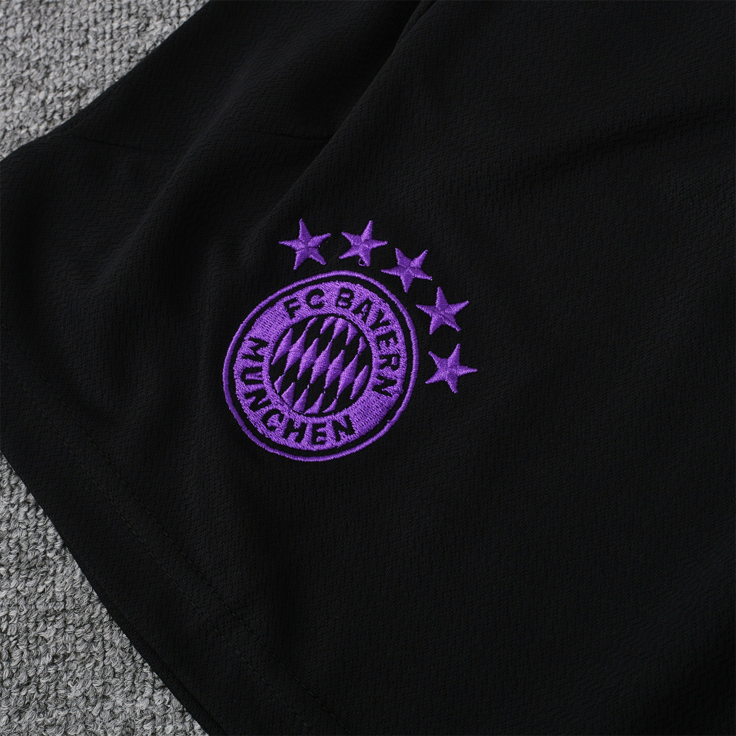 23-24 Bayern Munich Black Training Vest Suit:football jersey mysite: unitedjerseyfootball 邓江浪:football