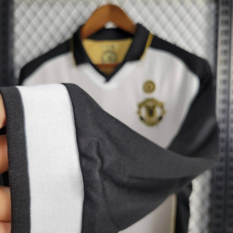 SIUjerseys-Retro Manchester United 01-02 100th Anniversary Long Sleeve Special Edition Jersey