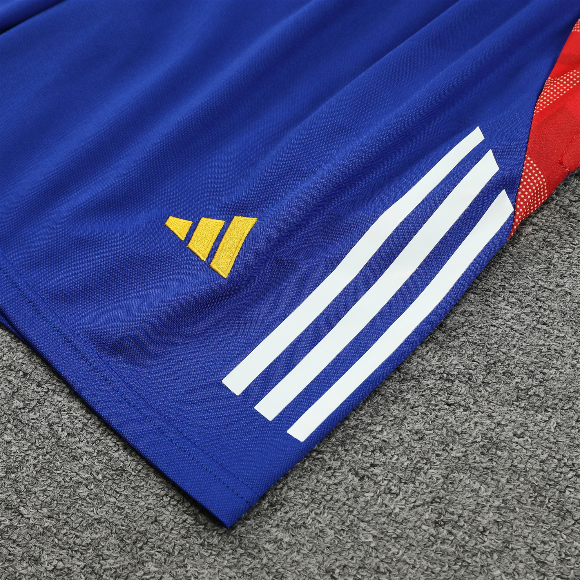 ManixJersey.com | Spain 24-25 Vest Training Set - Light Blue -Customize Name, Number and Patch | Worldwide Shipping