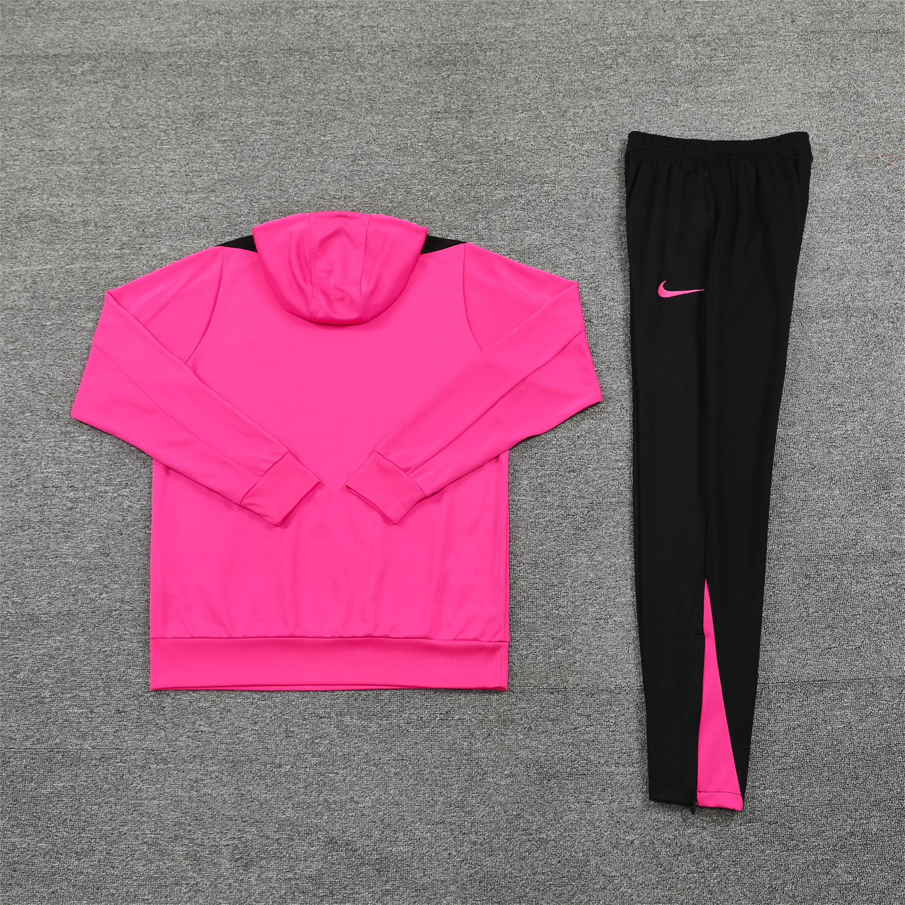 ManixJersey.com | C.H.E.L.S.E.A 24-25 Training Hoodie Set - Pink Hoodie and Black Pants -Customize Name, Number and Patch | Worldwide Shipping