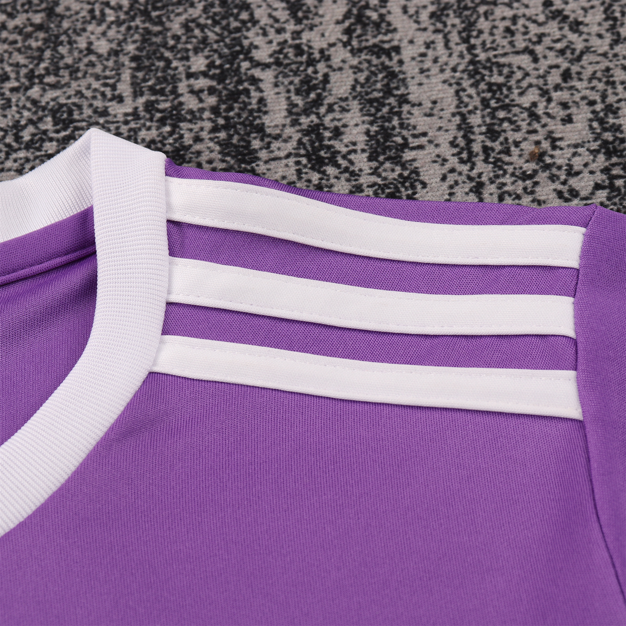 ManixJersey.com | Retro Real Madrid 2016-17 Away Kids Kit -Customize Name, Number and Patch | Worldwide Shipping