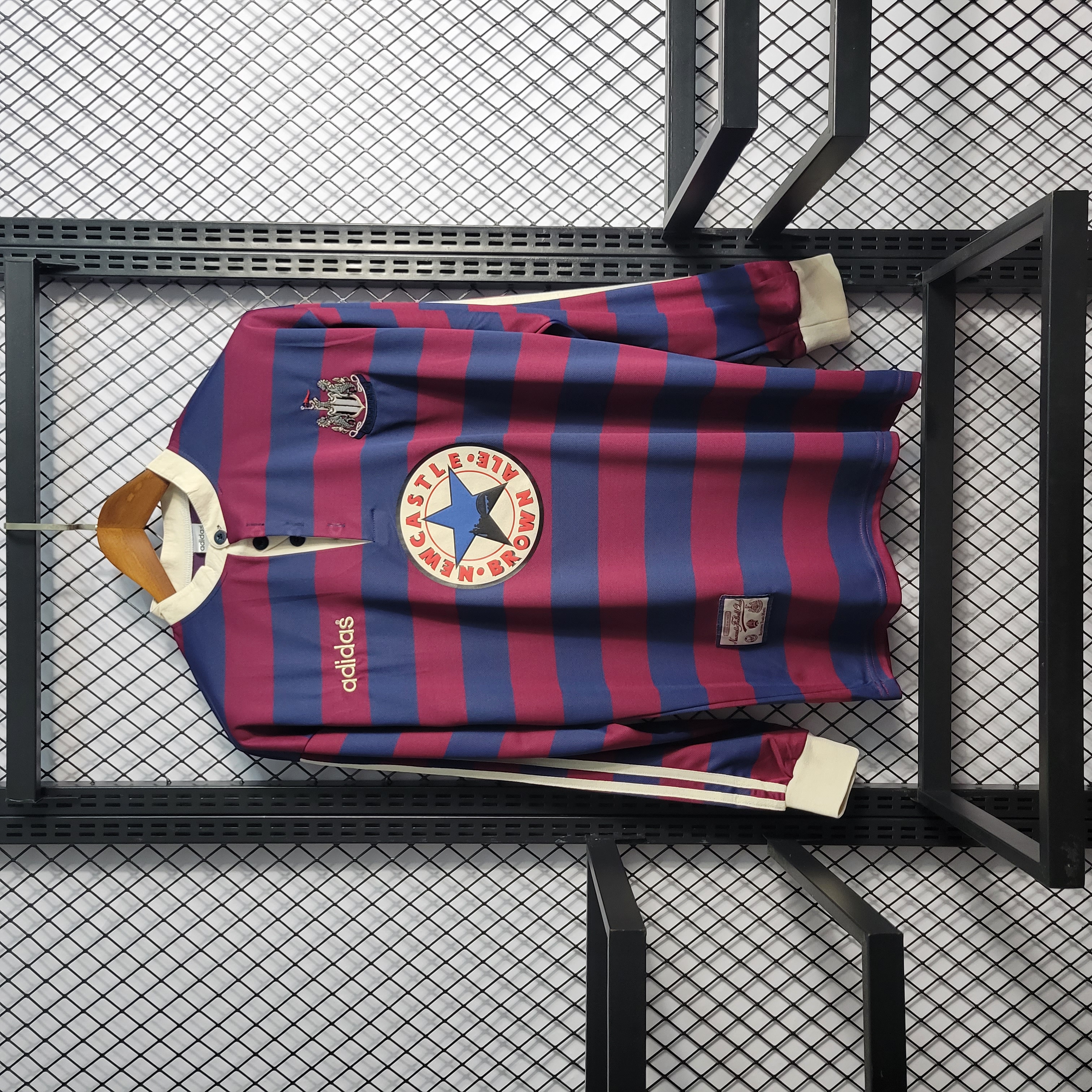 JerseysGala.com | Retro Newcastle United 1995-96 Away Stadium Long Sleeve Jersey -Customize Name, Number and Patch | Worldwide Shipping