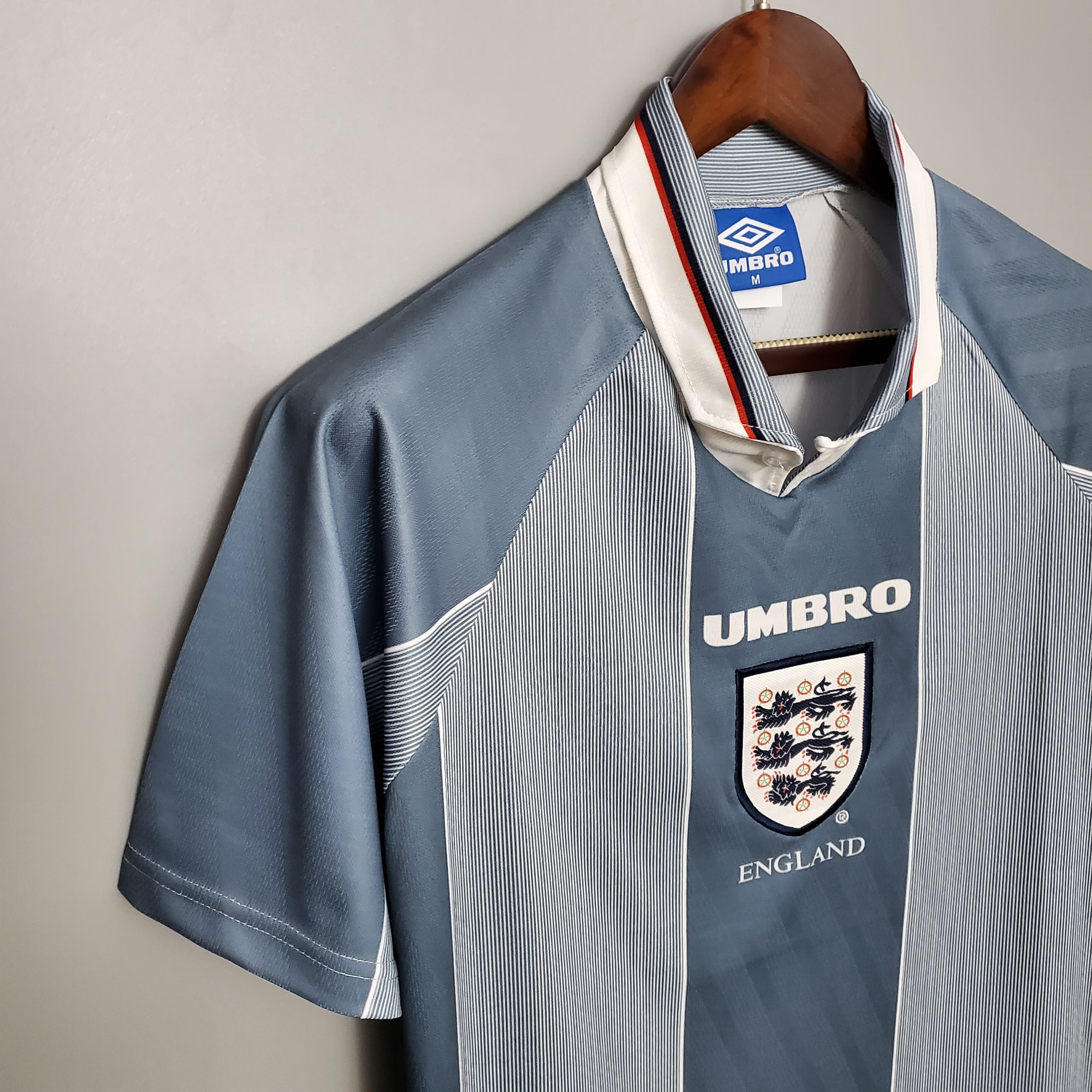 foot-Retro England 1996 Away Stadium Jersey