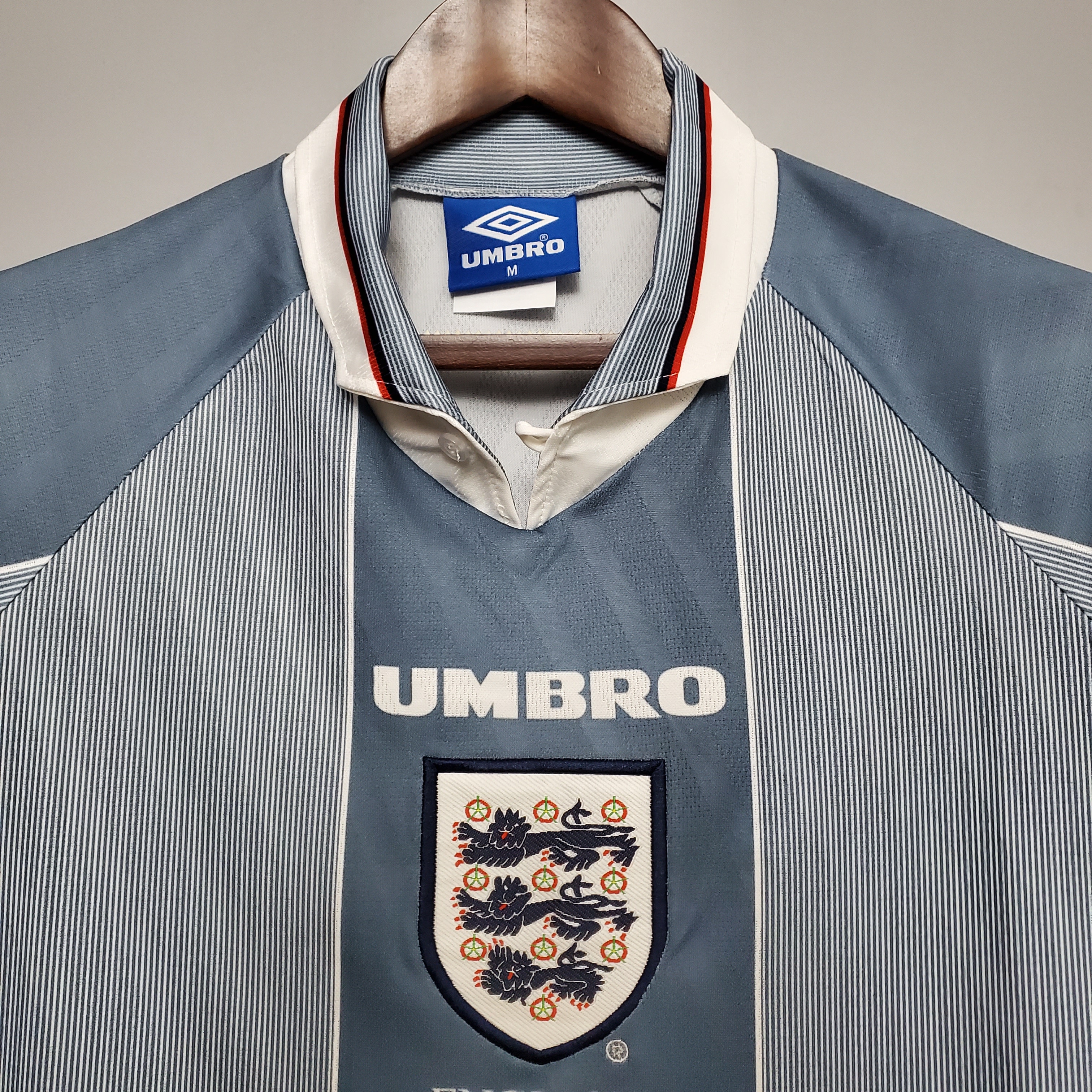 foot-Retro England 1996 Away Stadium Jersey