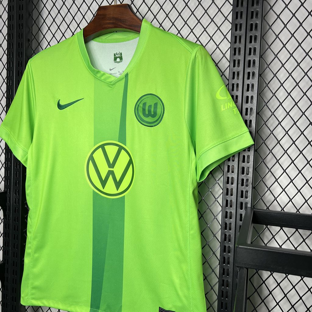 Wolfsburg 24-25 Home Stadium Jersey - Fans Version:football jersey mysite: unitedjerseyfootball 邓江浪:football