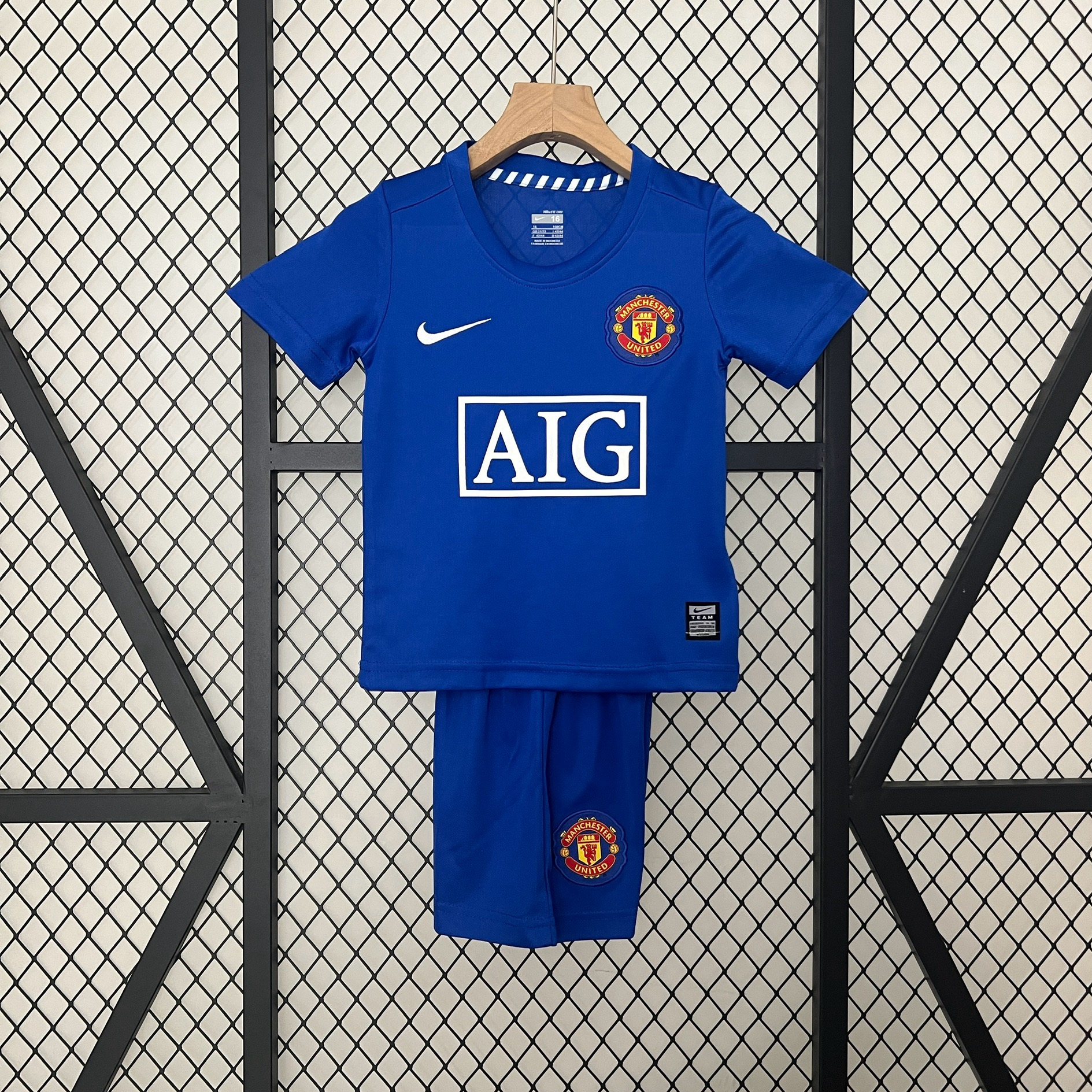 ManixJersey.com | Retro Manchester United 2008-09 Third Kids Kit -Customize Name, Number and Patch | Worldwide Shipping
