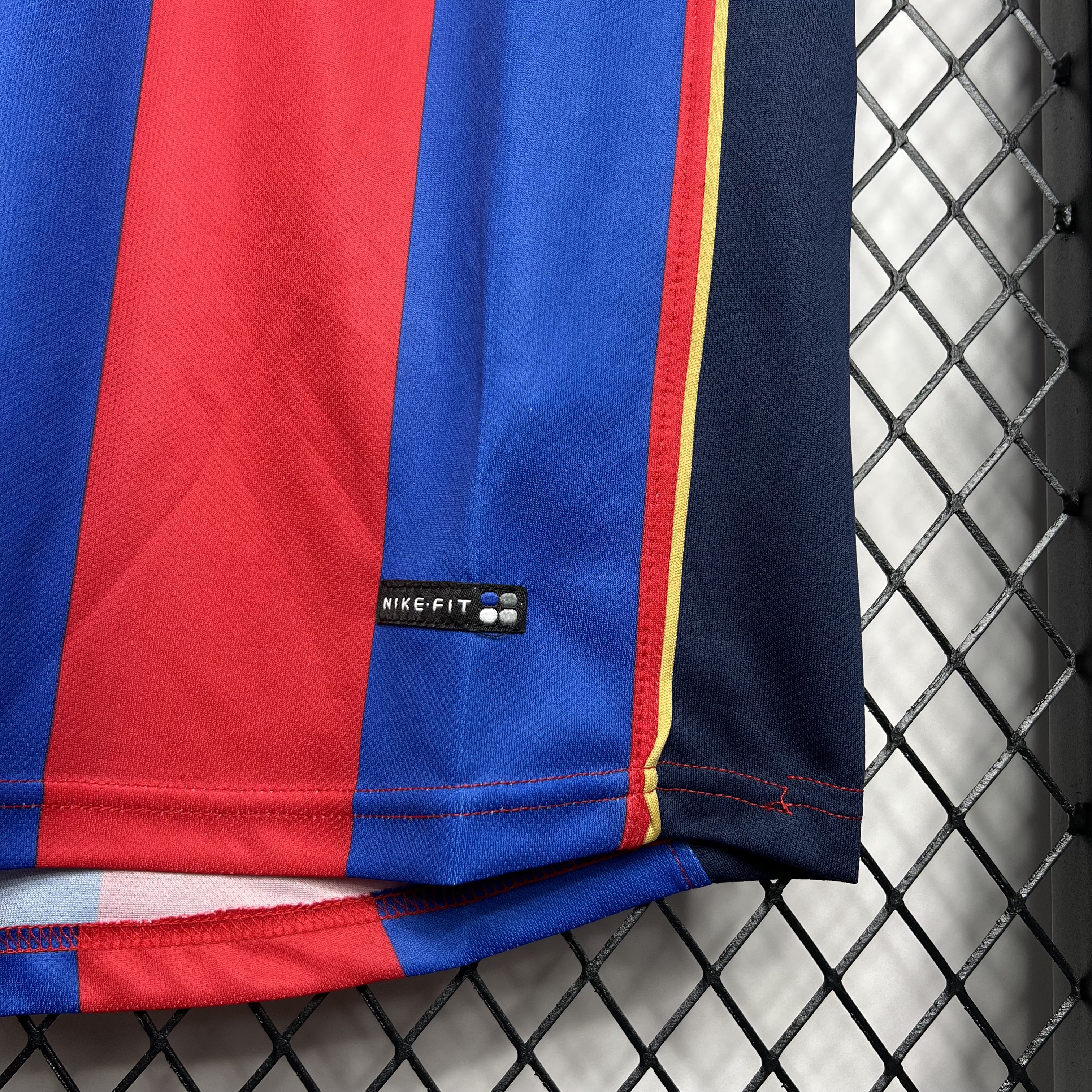 ManixJersey.com | Retro Barcelona 01-02 Home Stadium Jersey -Customize Name, Number and Patch | Worldwide Shipping