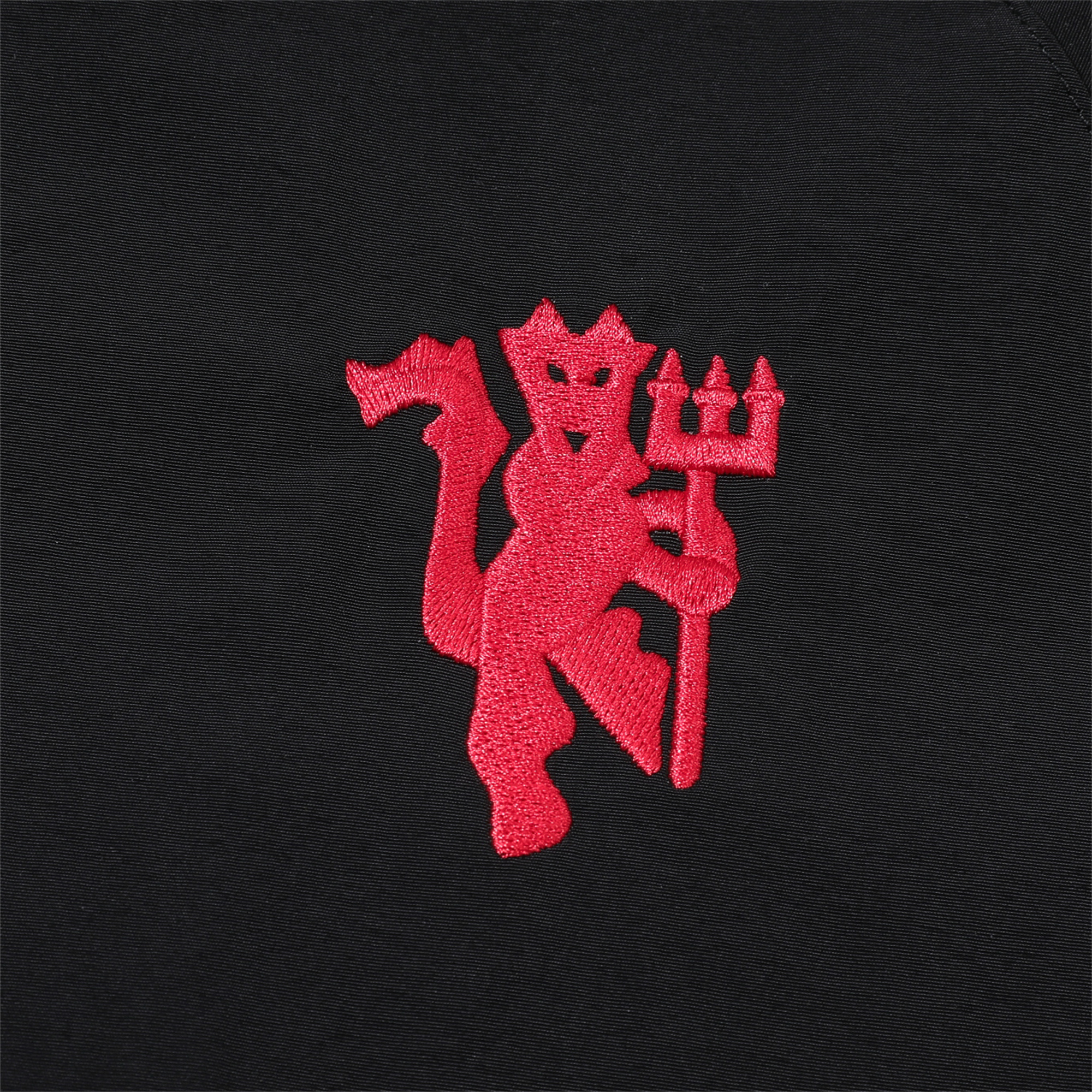 ManixJersey.com | Manchester United 24-25 Black Throwback Windbreaker Suit - Jackets & Pants -Customize Name, Number and Patch | Worldwide Shipping