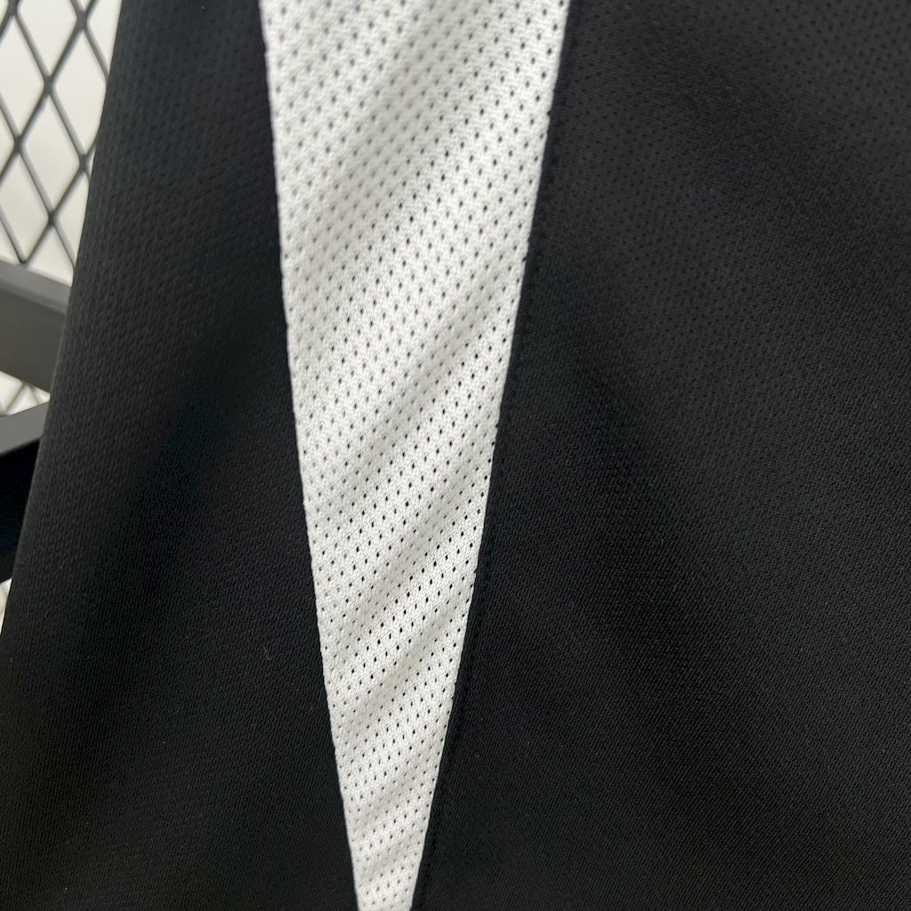 SIUjerseys-Retro Brazil 2002 Black Goalkeeper Jersey