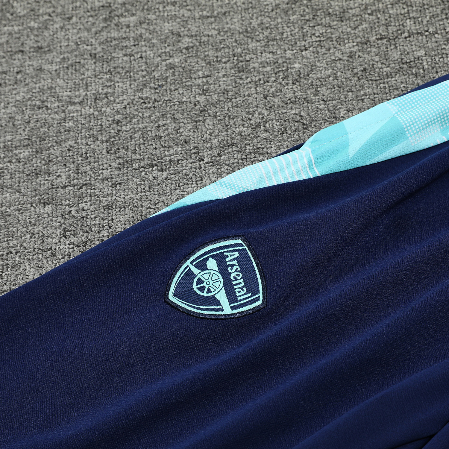 ManixJersey.com | Arsenal 24-25 Training Hoodie Set - Cyan Hoodie and Deep Blue Pants -Customize Name, Number and Patch | Worldwide Shipping