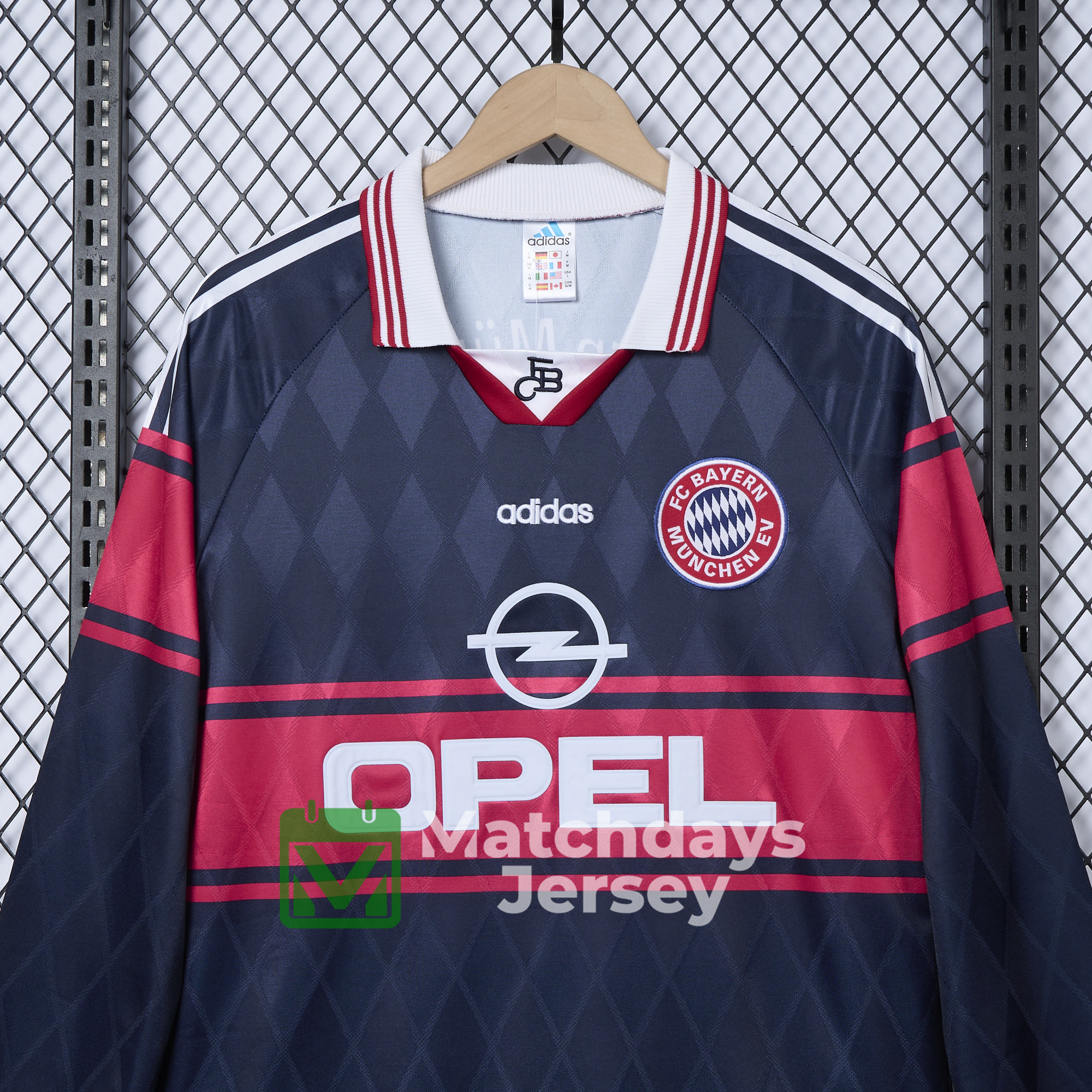 GlobeJersey-Retro Bayern Munich 1997-99 Home Long Jersey